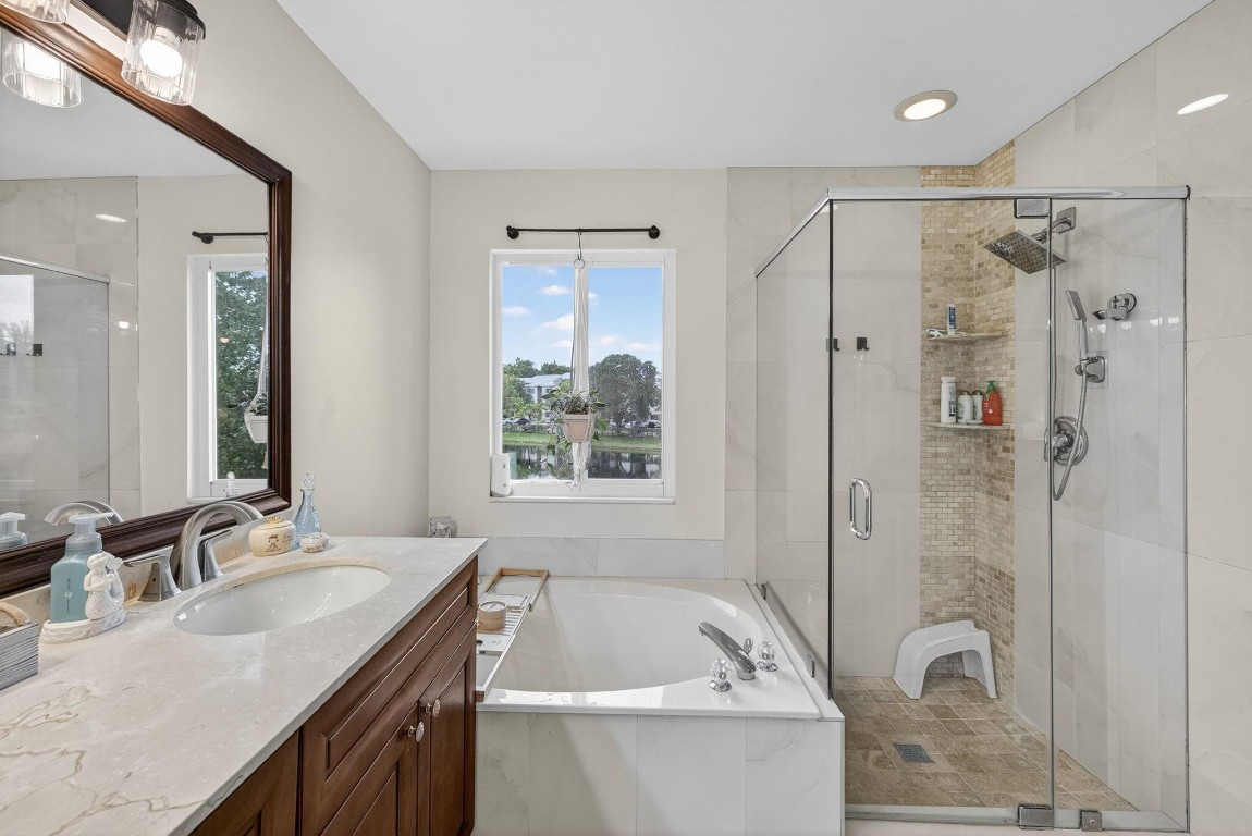 5046 Stagecoach Dr 5046