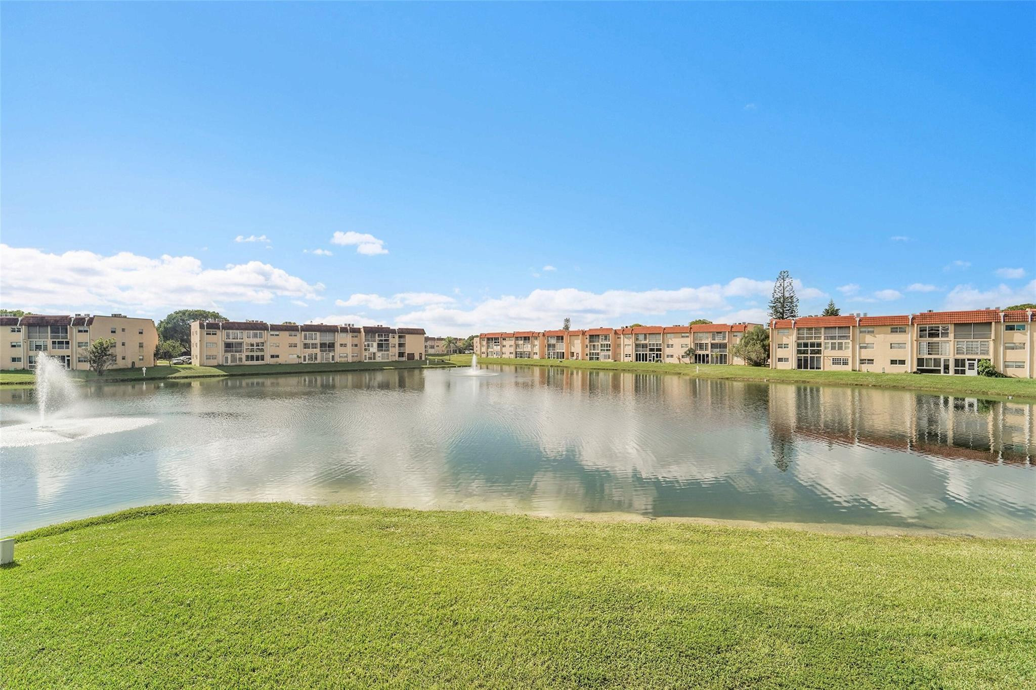 8880 Sunrise Lakes Blvd 209