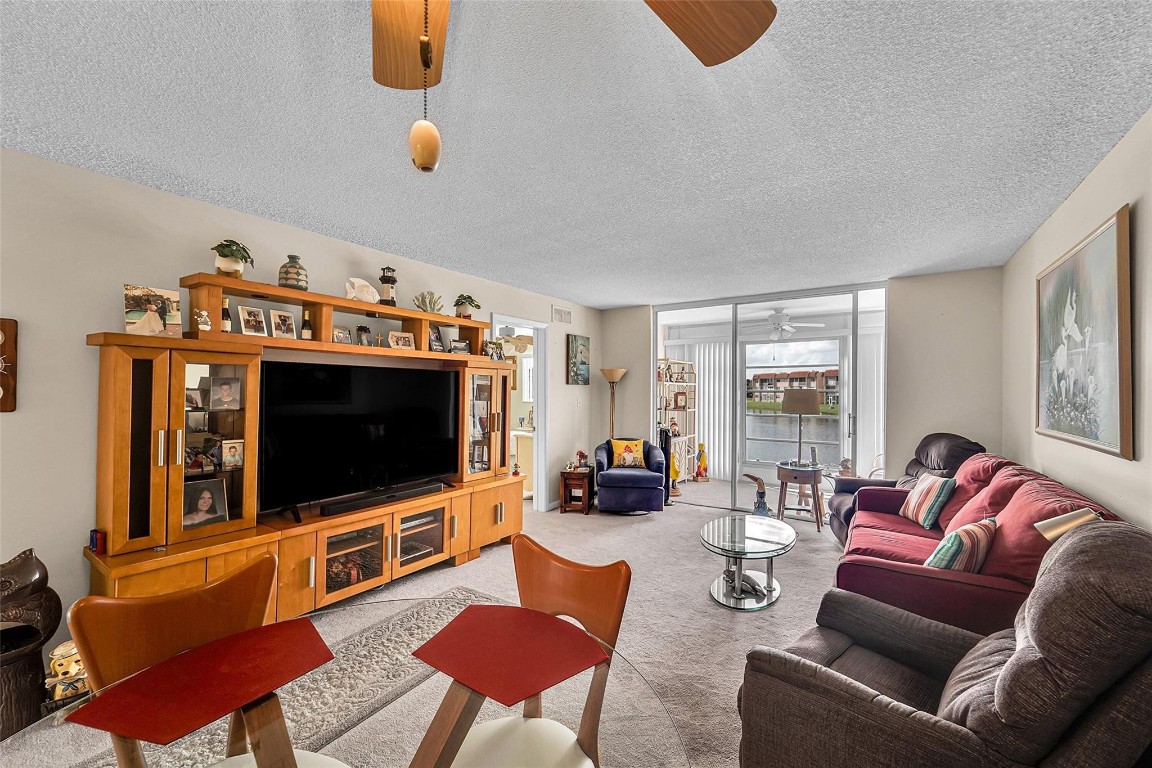 8880 Sunrise Lakes Blvd 209