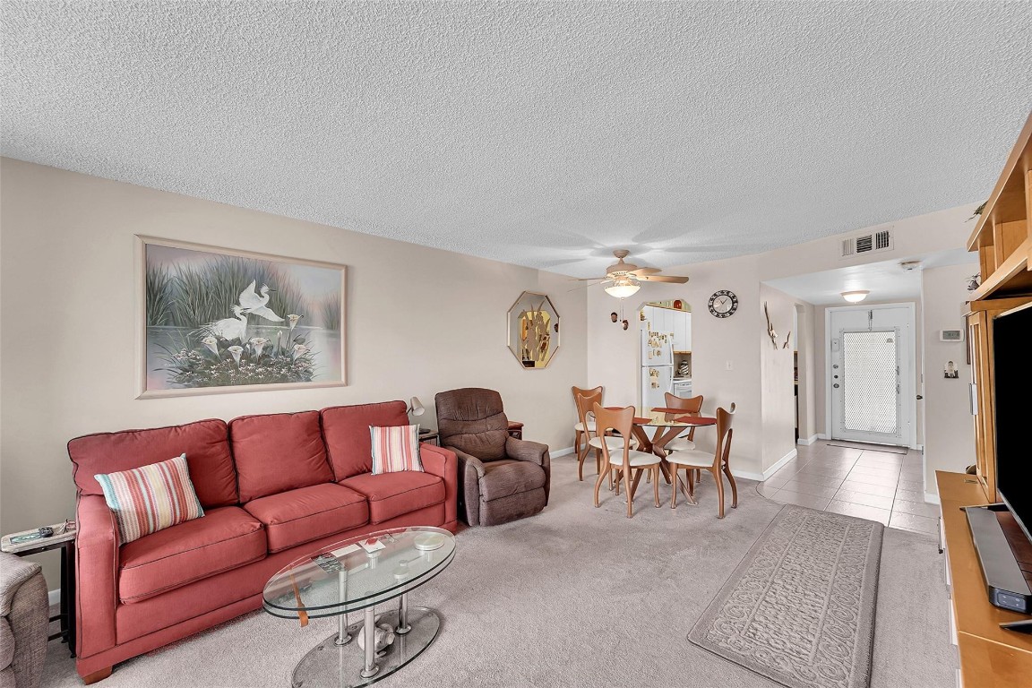 8880 Sunrise Lakes Blvd 209