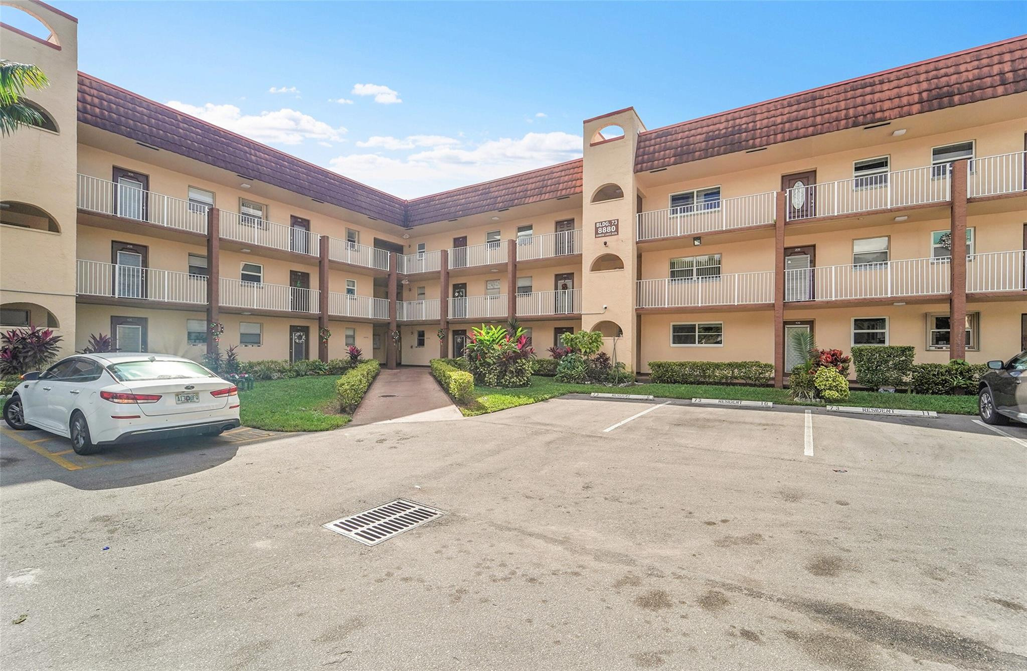 8880 Sunrise Lakes Blvd 209