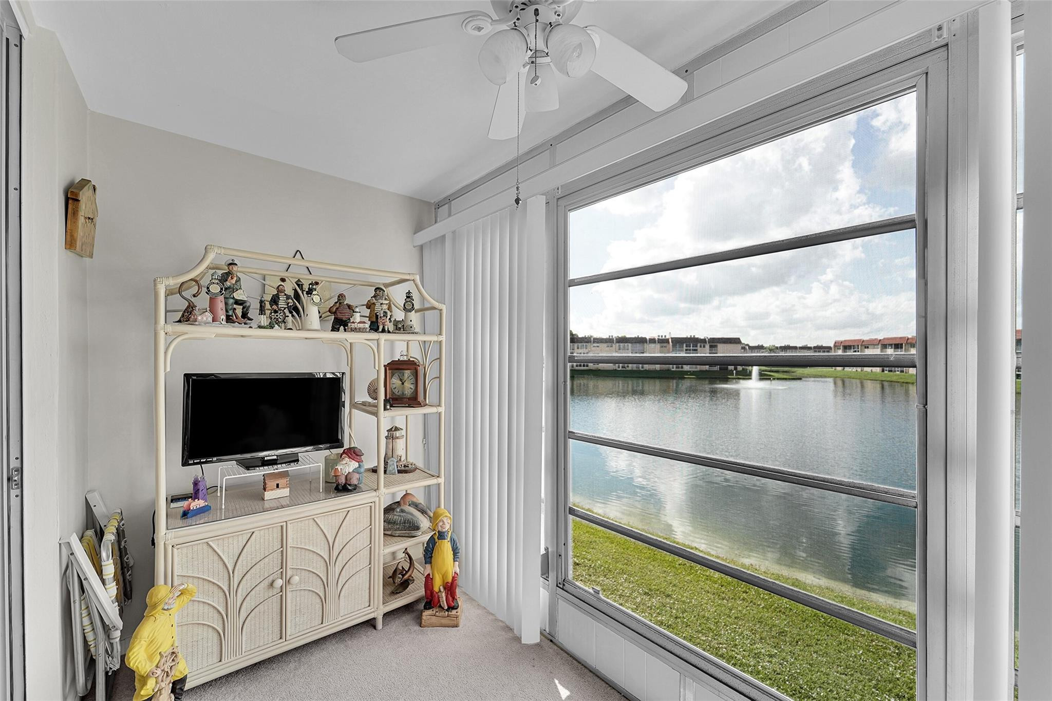 8880 Sunrise Lakes Blvd 209