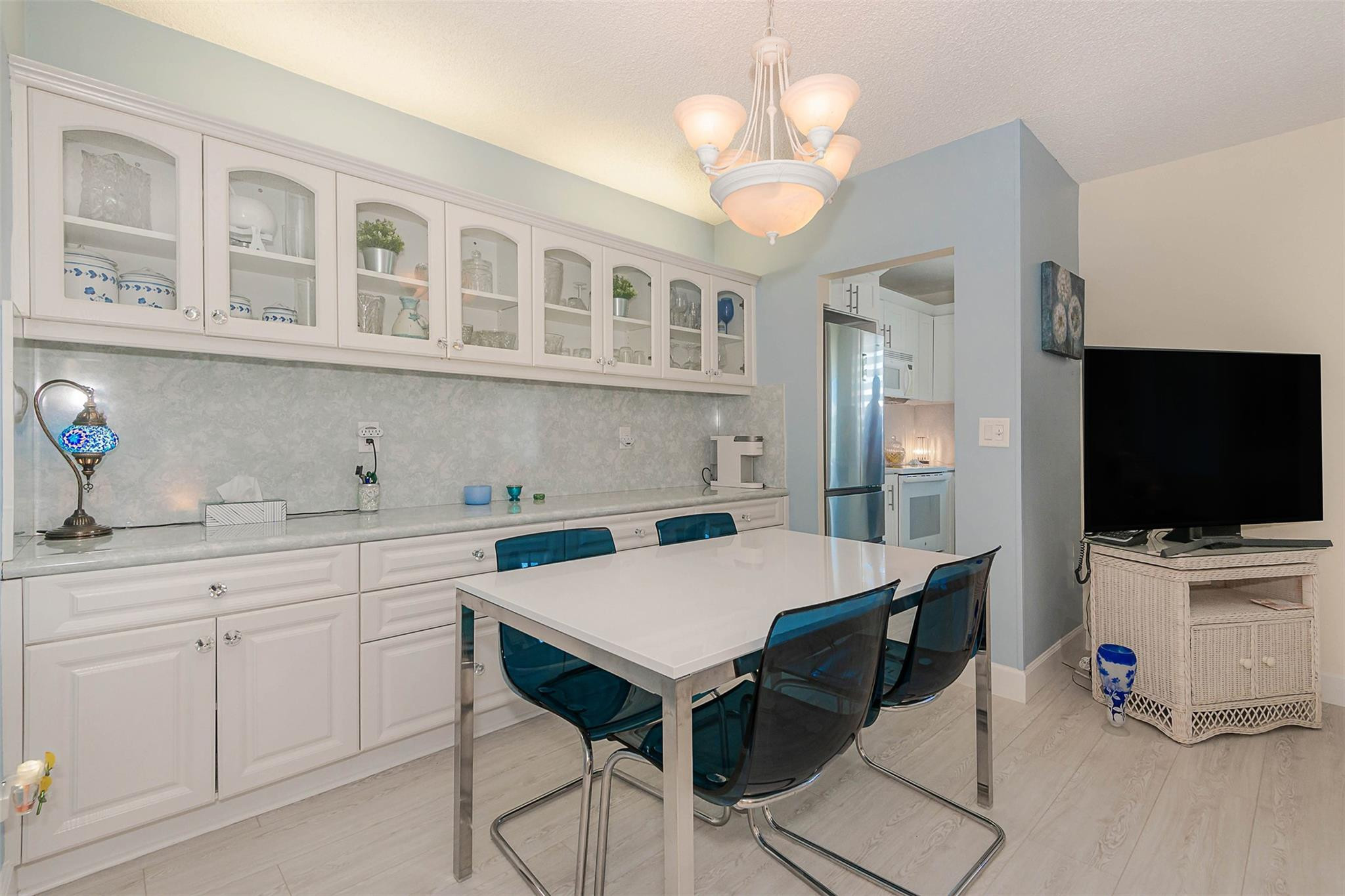 2100 NE 38th 236