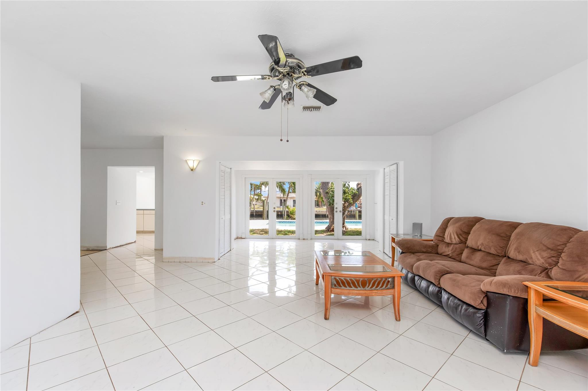 360 SE 5th Avenue