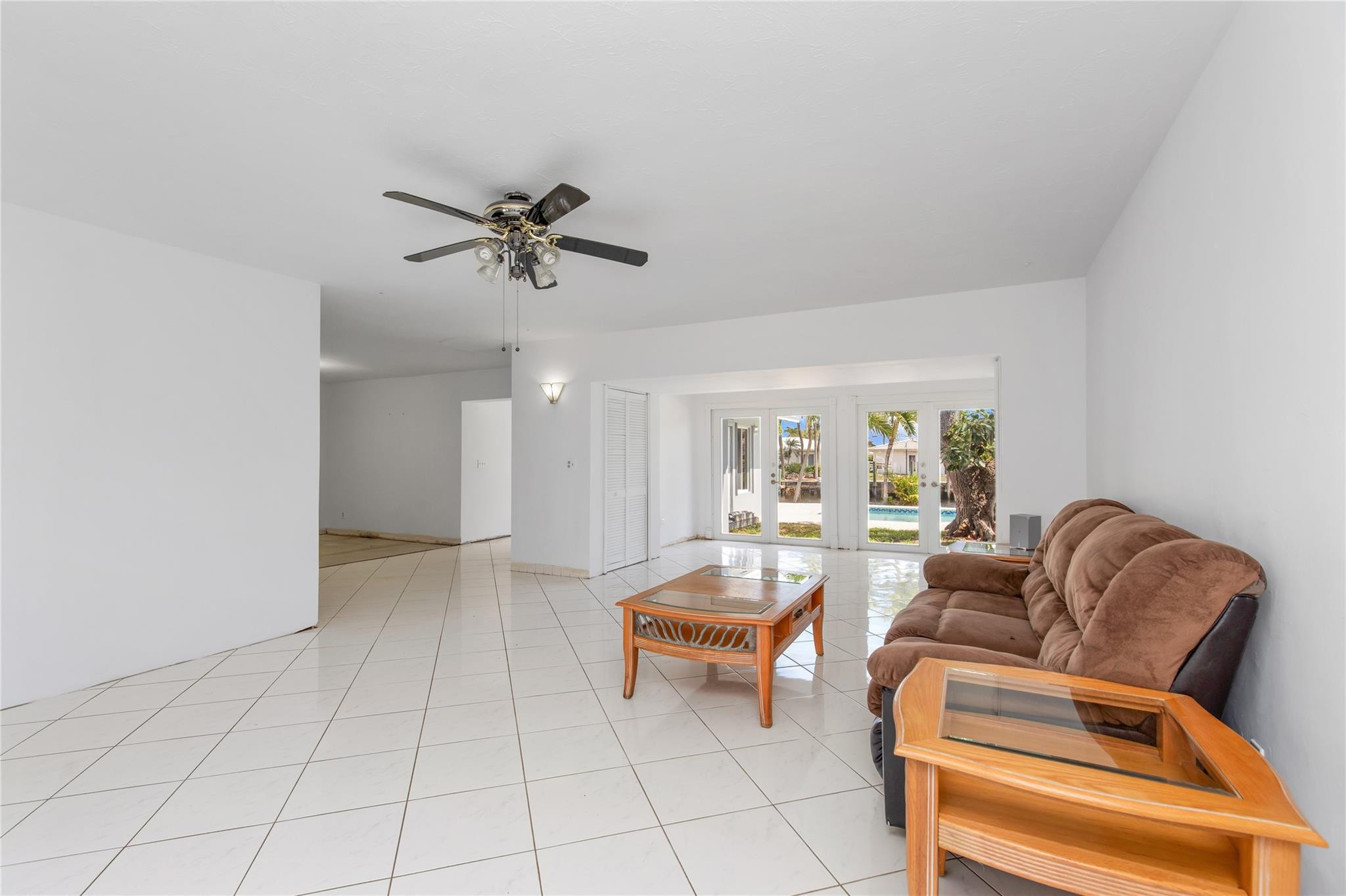 360 SE 5th Avenue