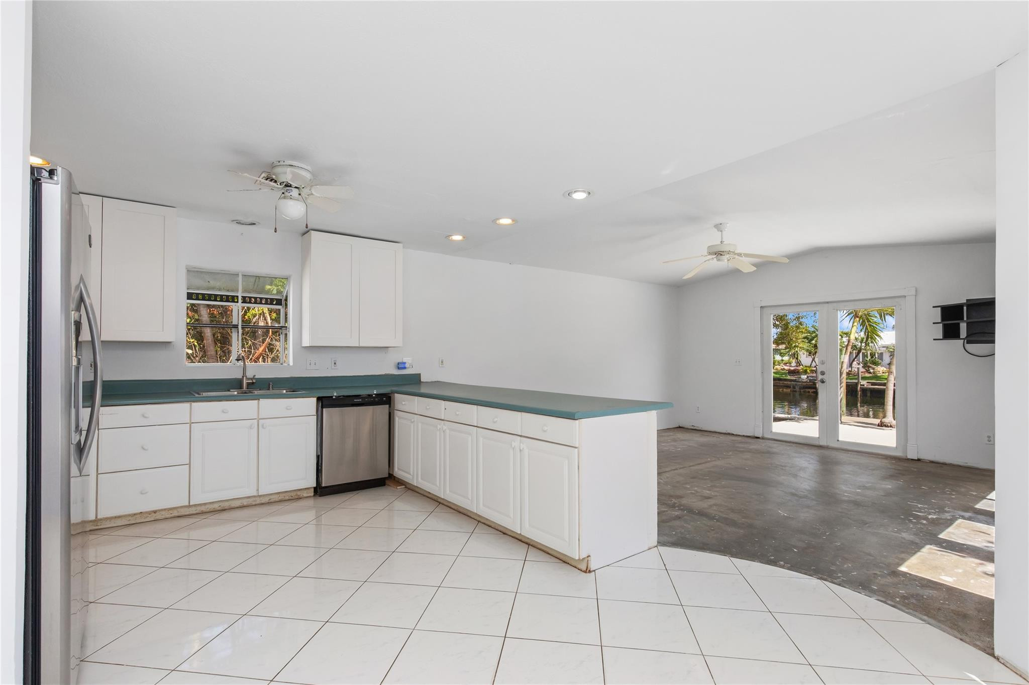 360 SE 5th Avenue
