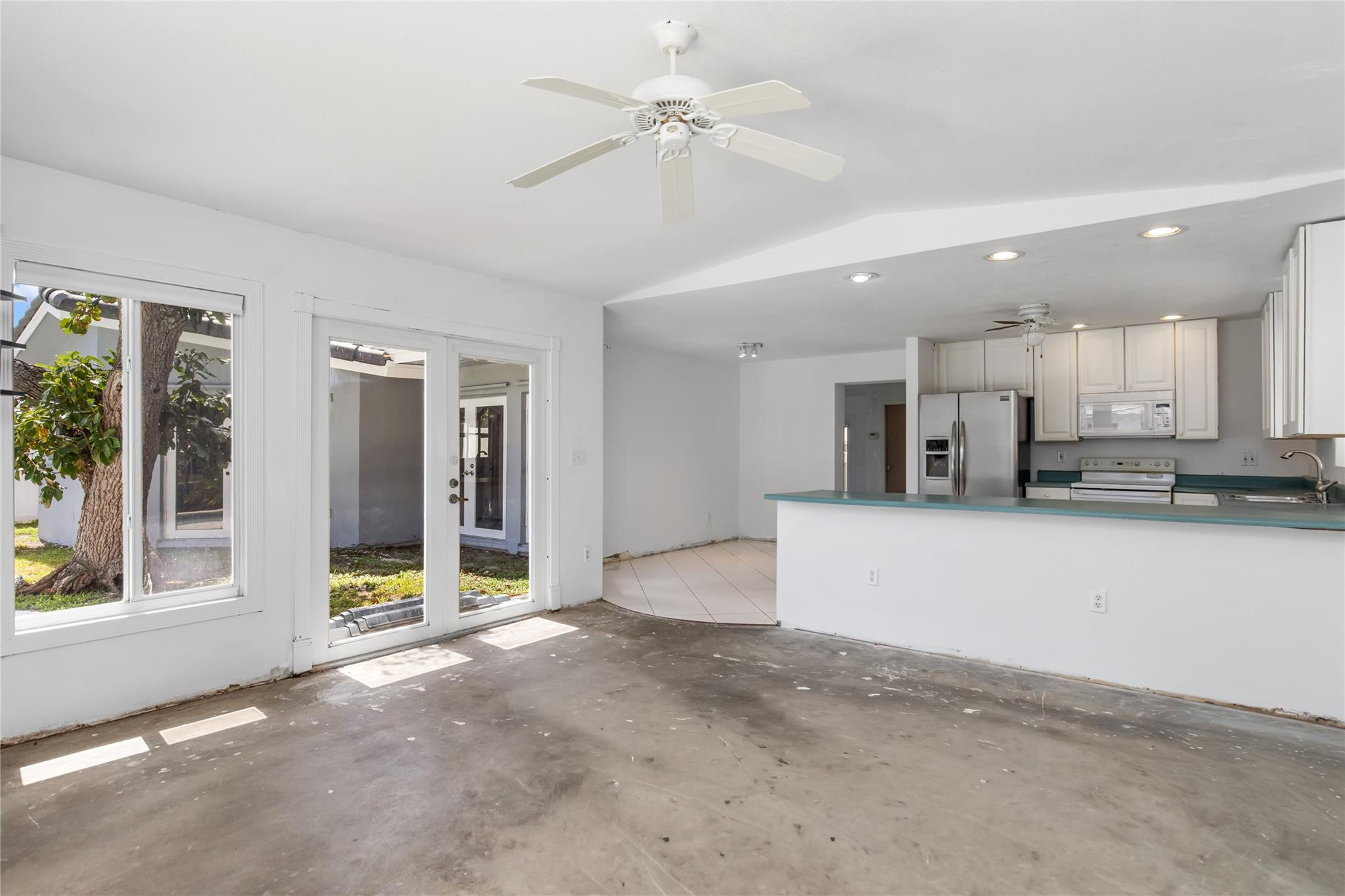 360 SE 5th Avenue