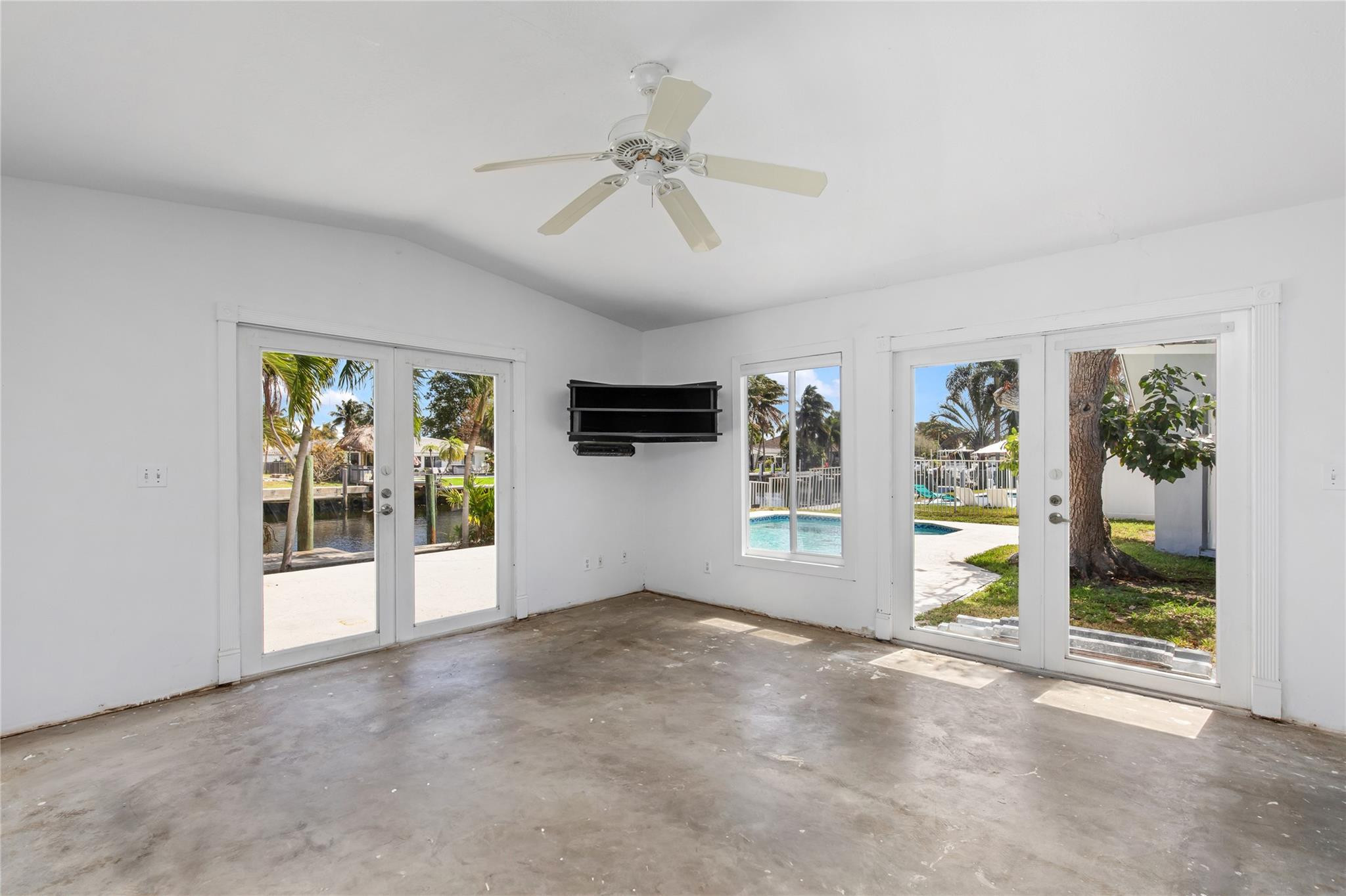 360 SE 5th Avenue