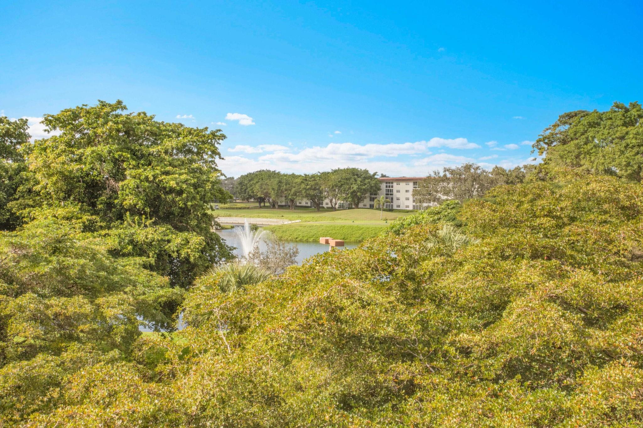 1601 Abaco Dr D4