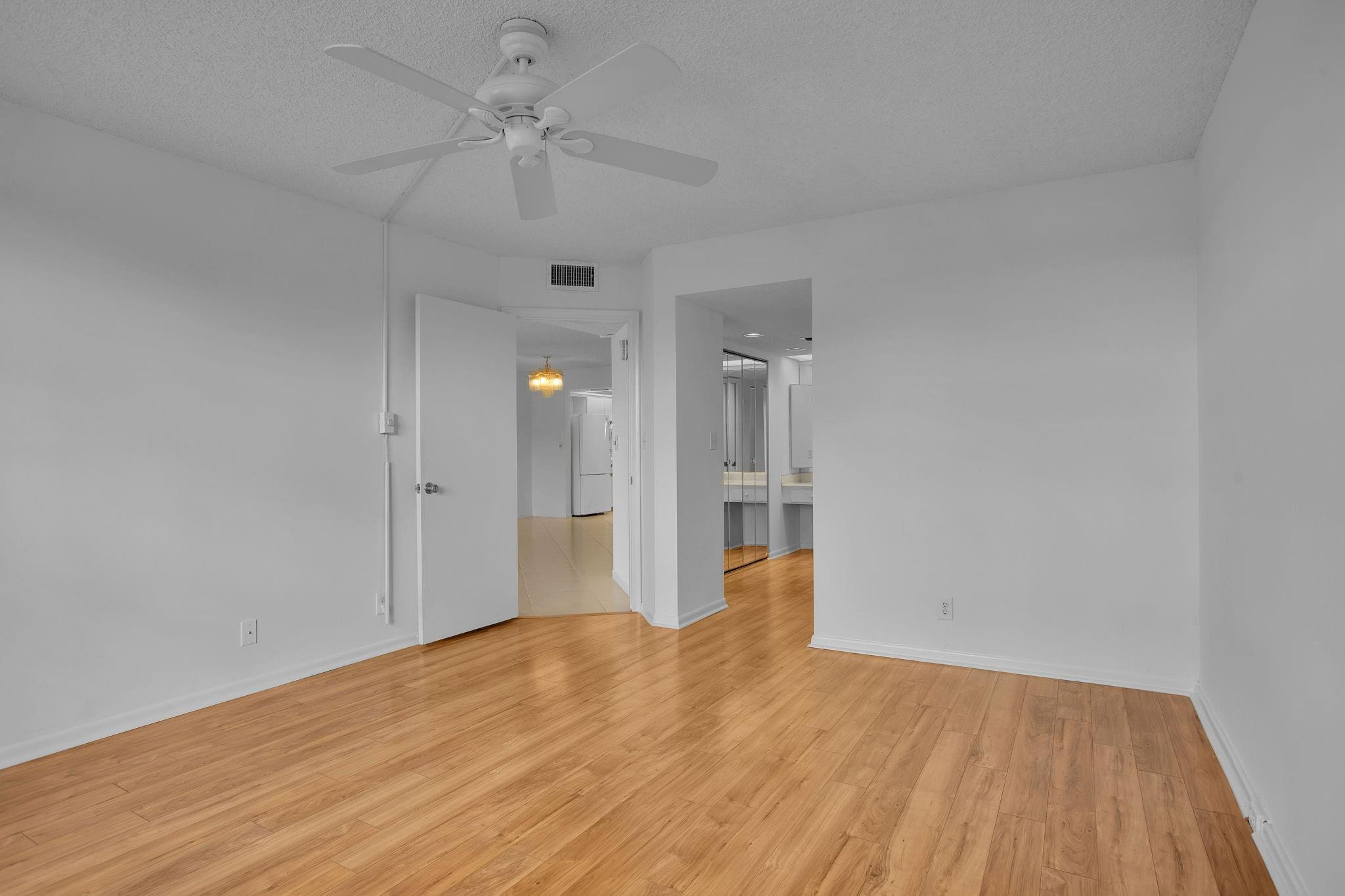 1601 Abaco Dr D4