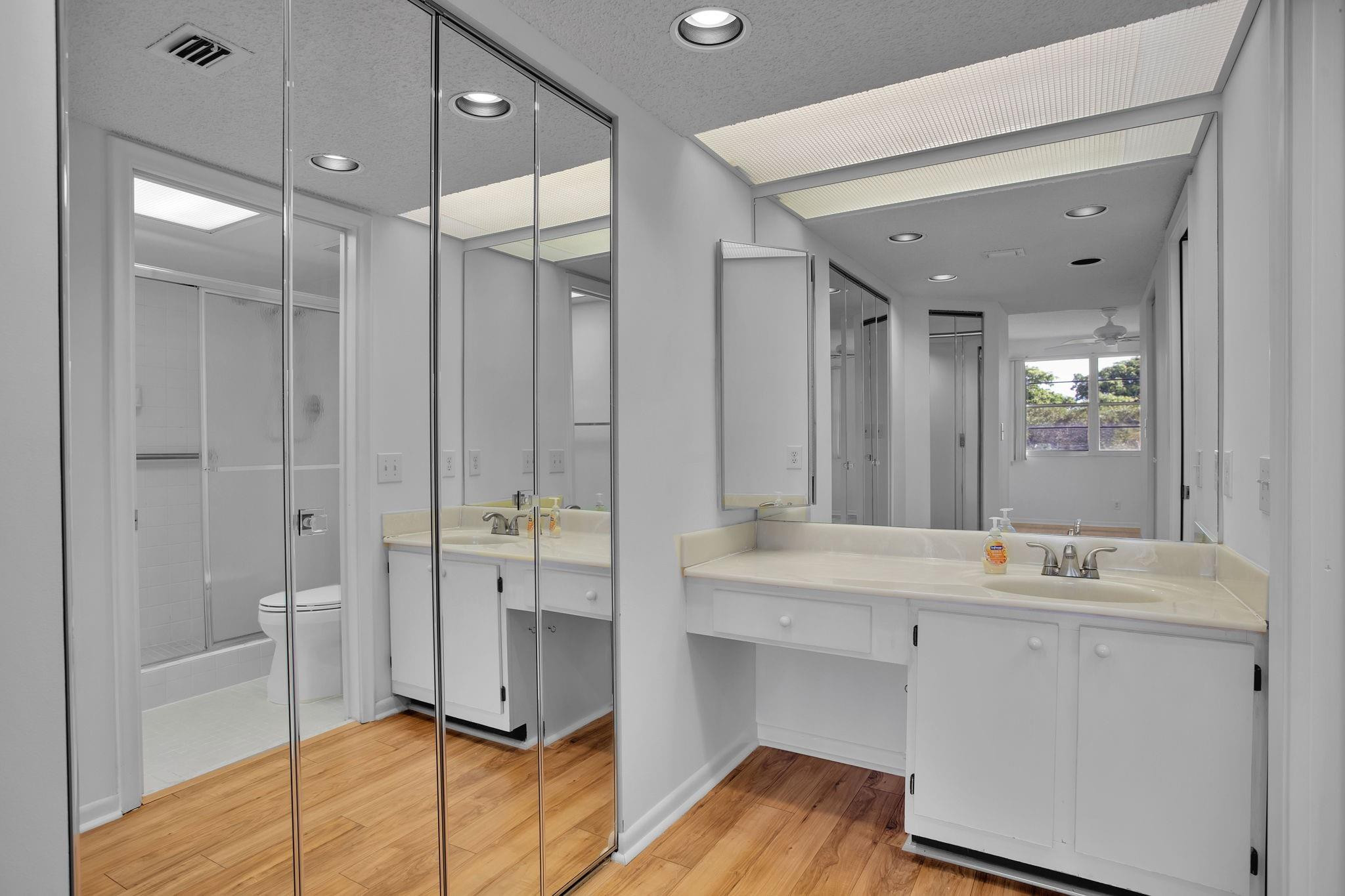 1601 Abaco Dr D4