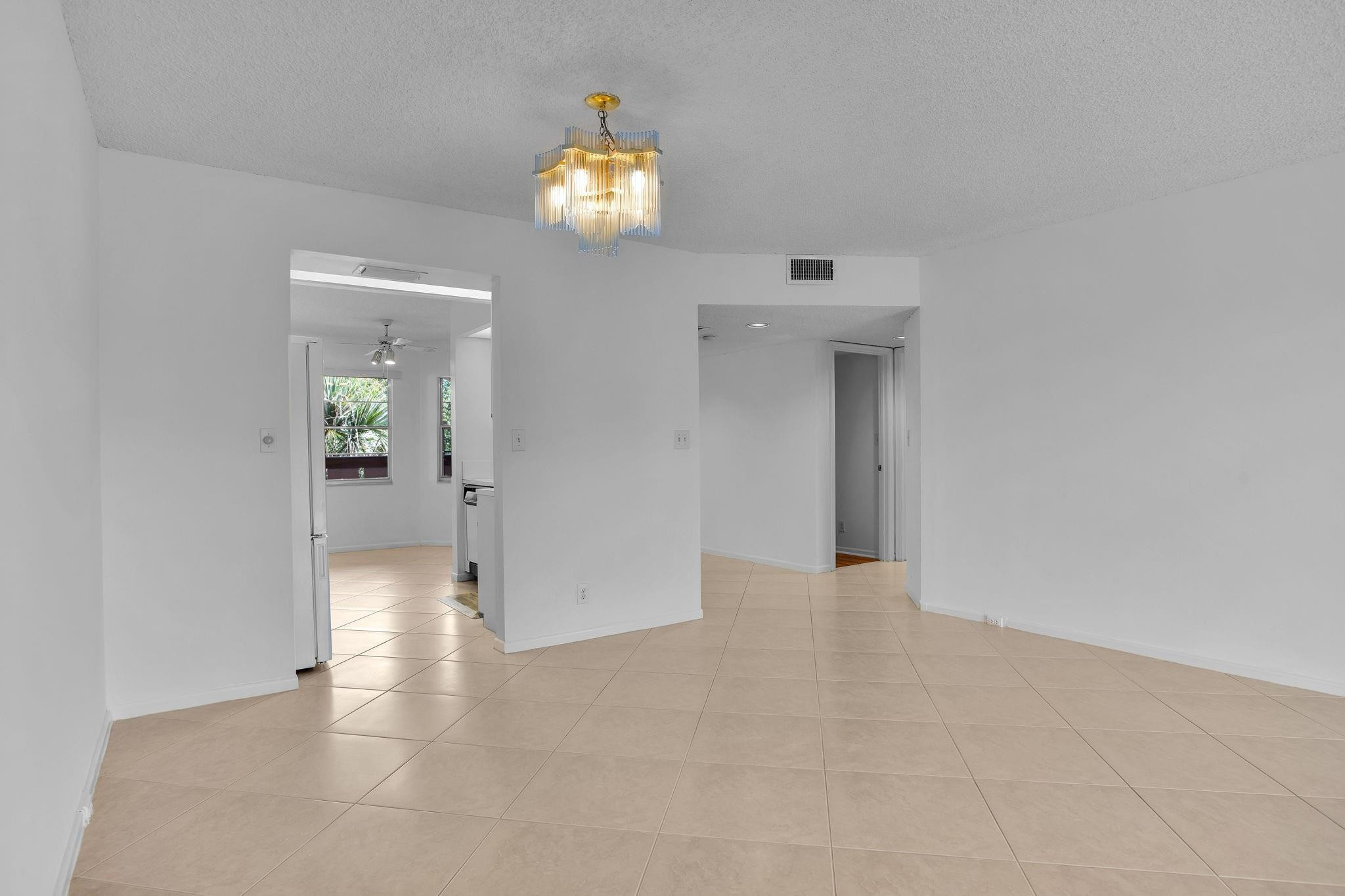 1601 Abaco Dr D4