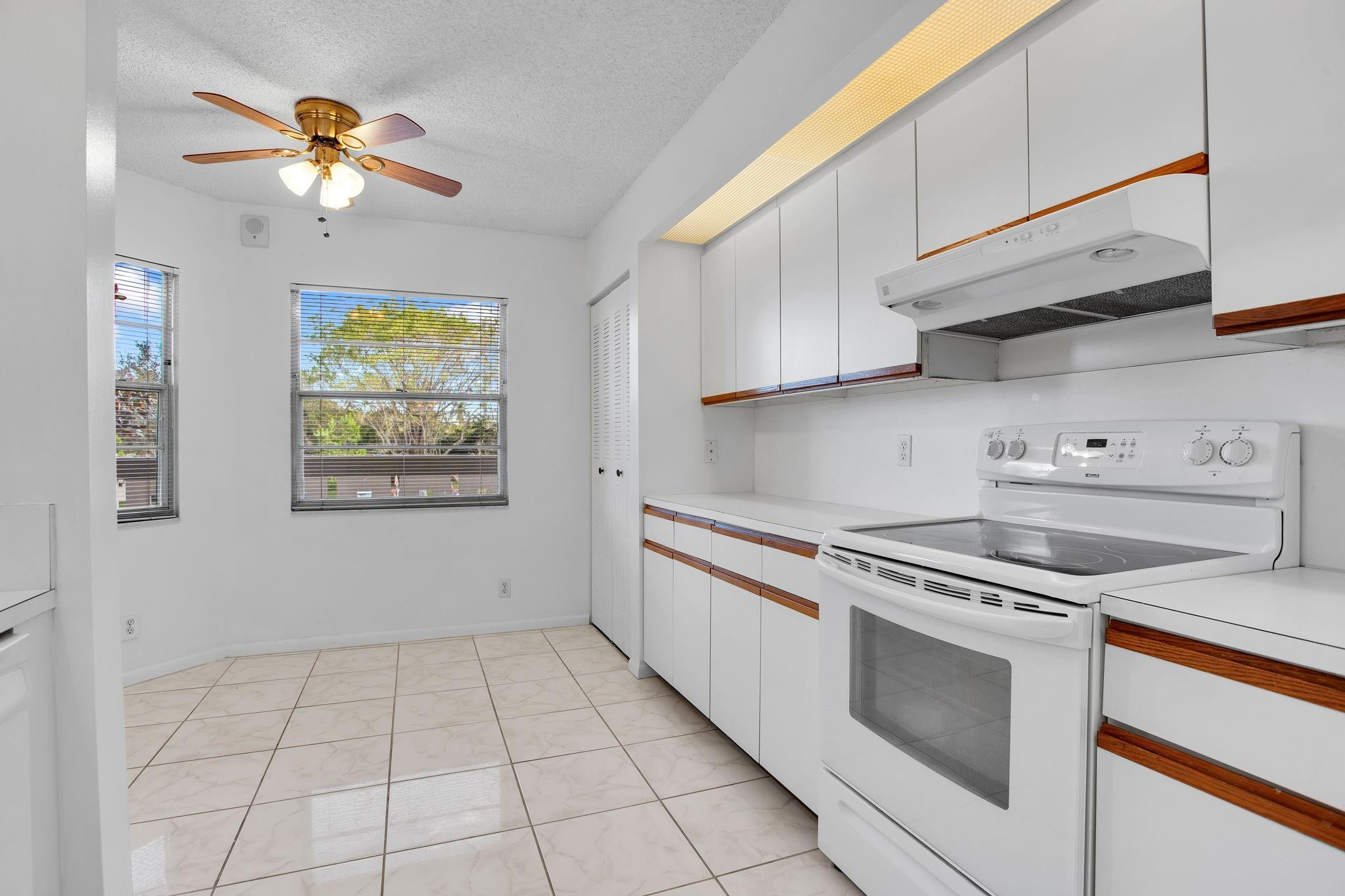 1501 Cayman Way C2