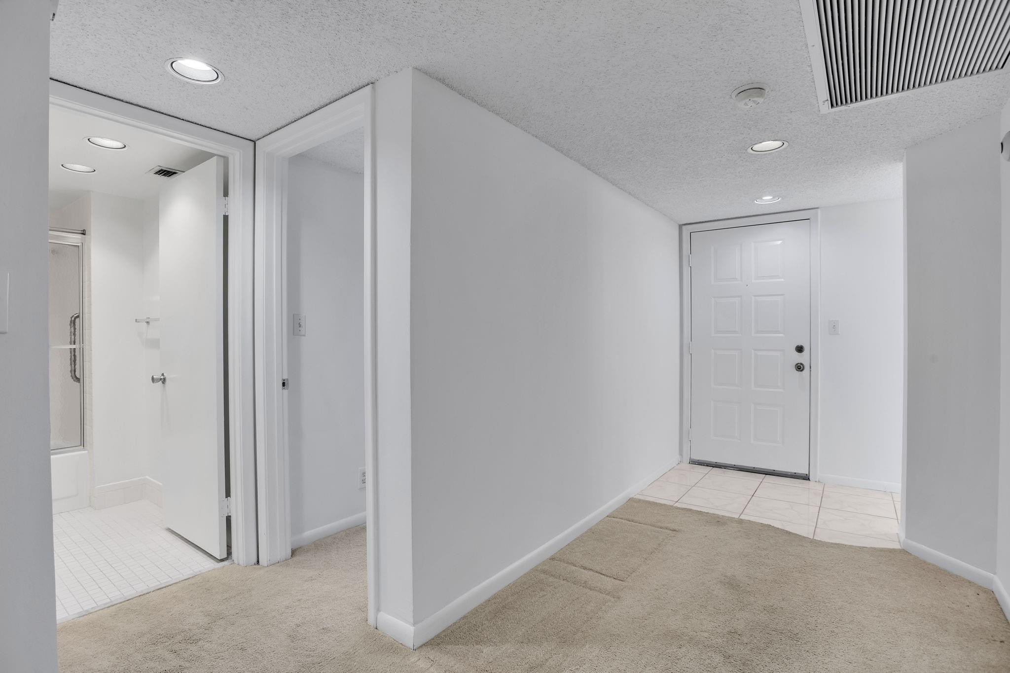 1501 Cayman Way C2