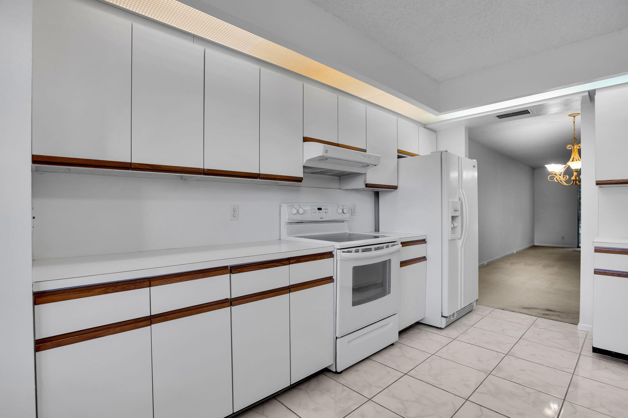 1501 Cayman Way C2