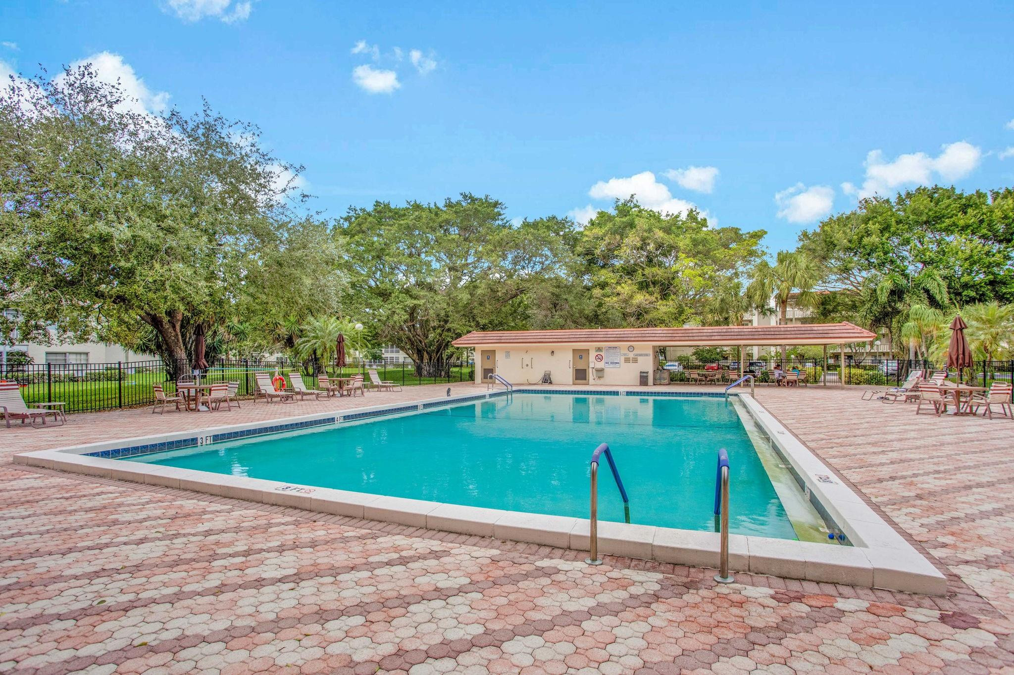 1501 Cayman Way C2