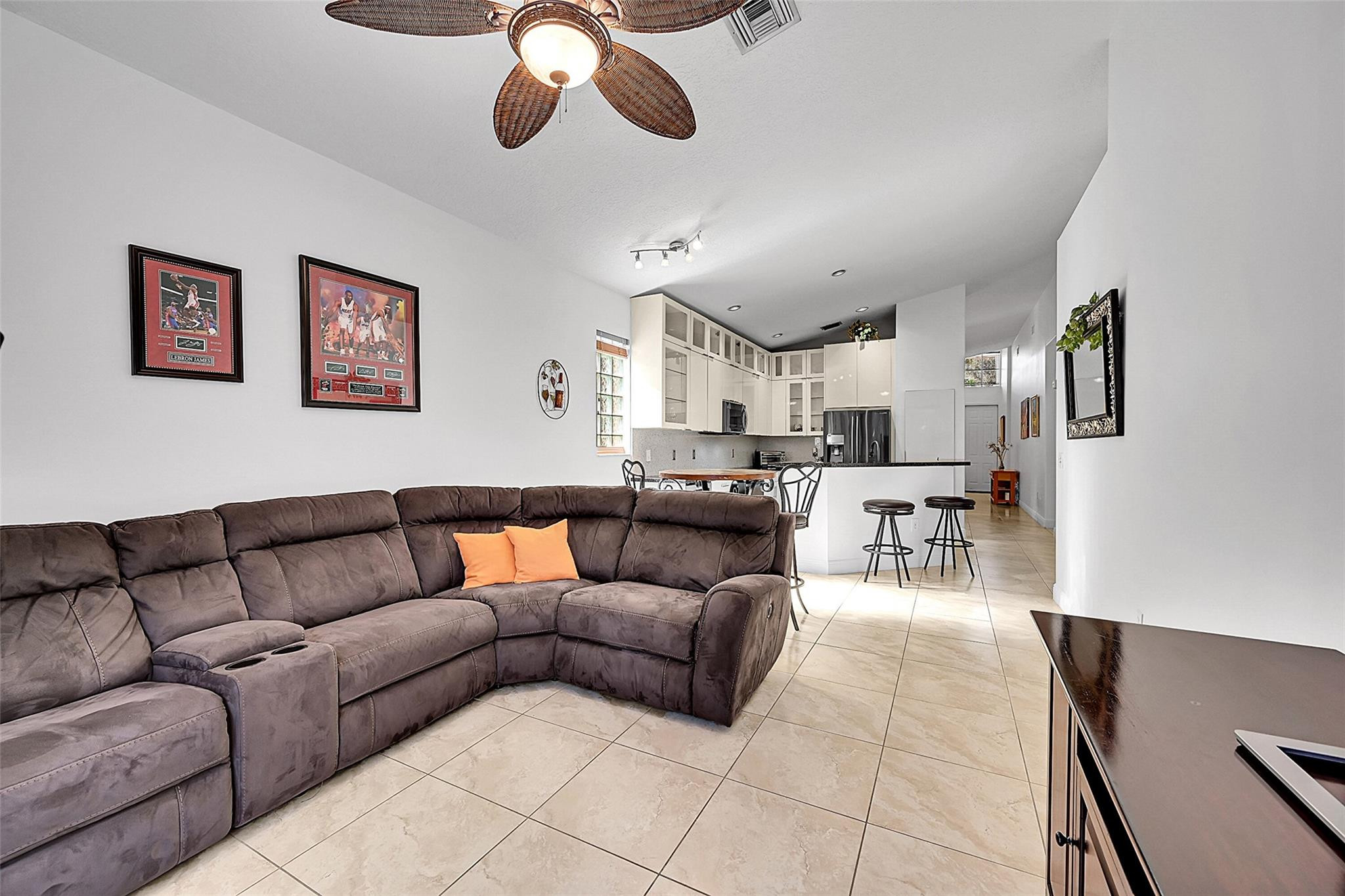 5305 NW 126th Dr