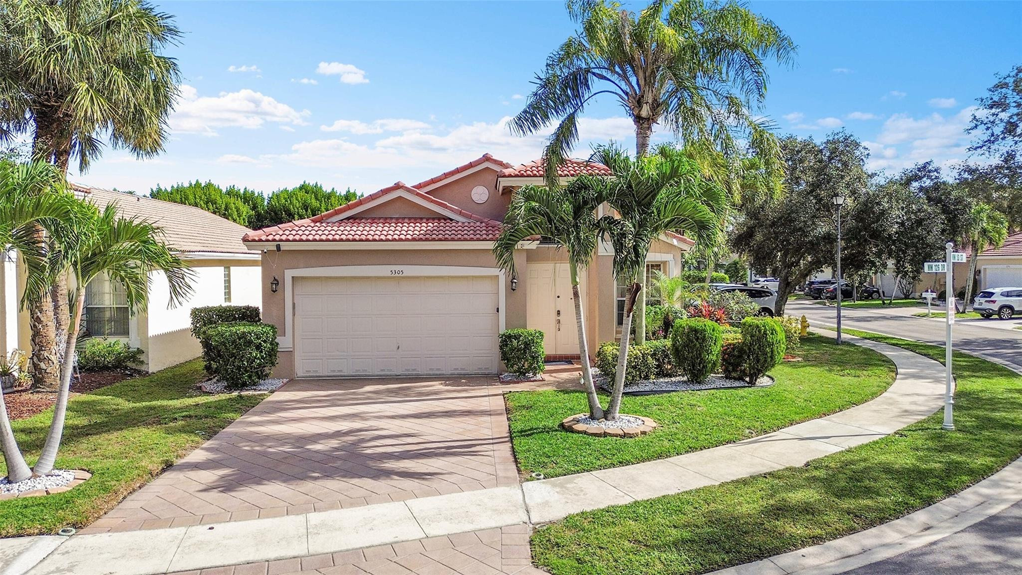 5305 NW 126th Dr
