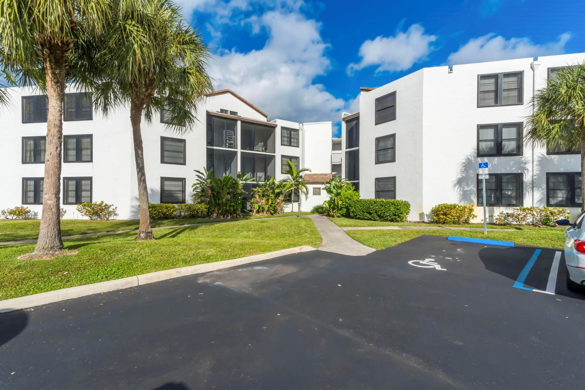 210 Lake Pointe Drive 103