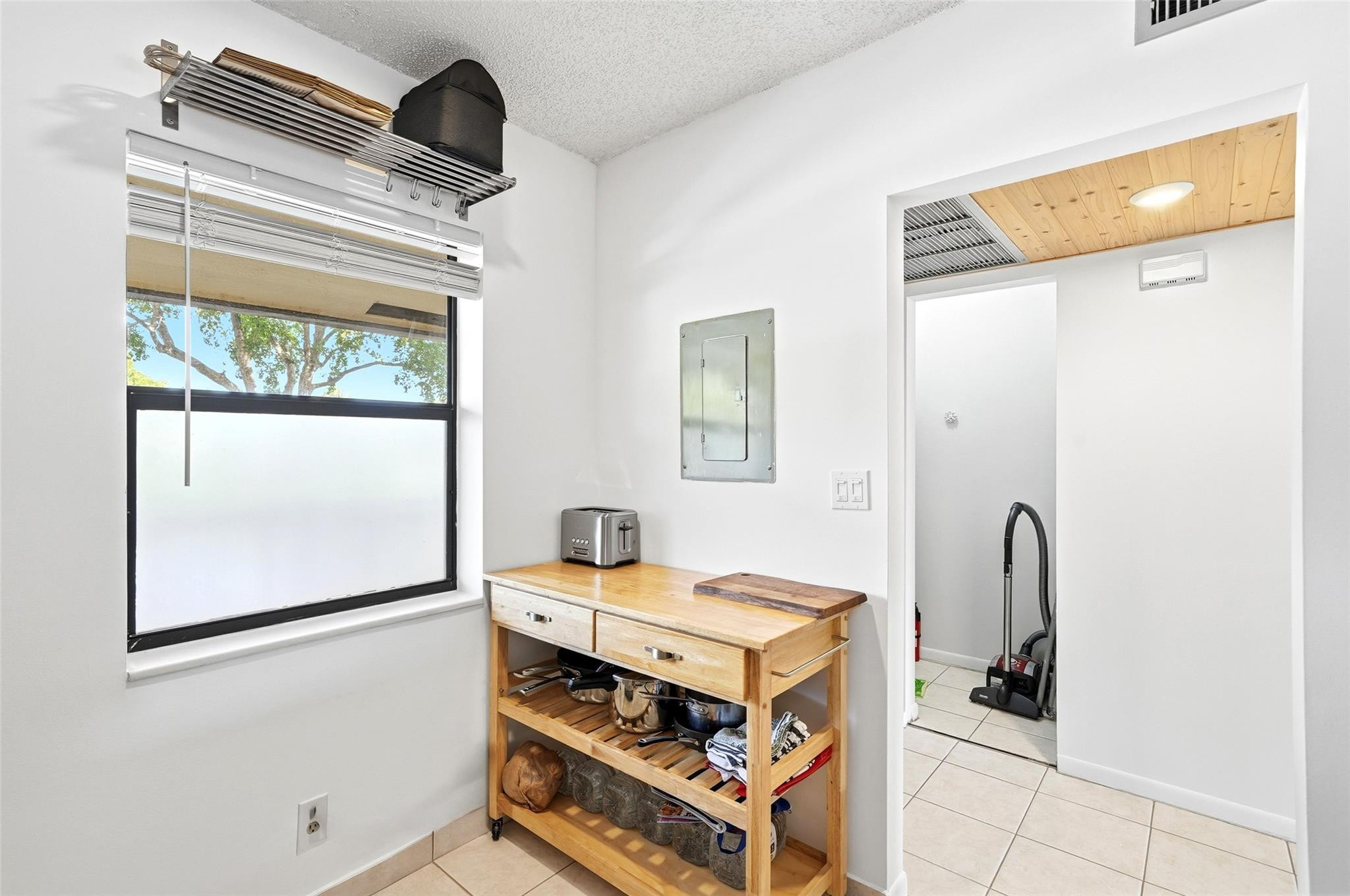 3053 Carambola Circle 2327, Coconut Creek Unit: 2327