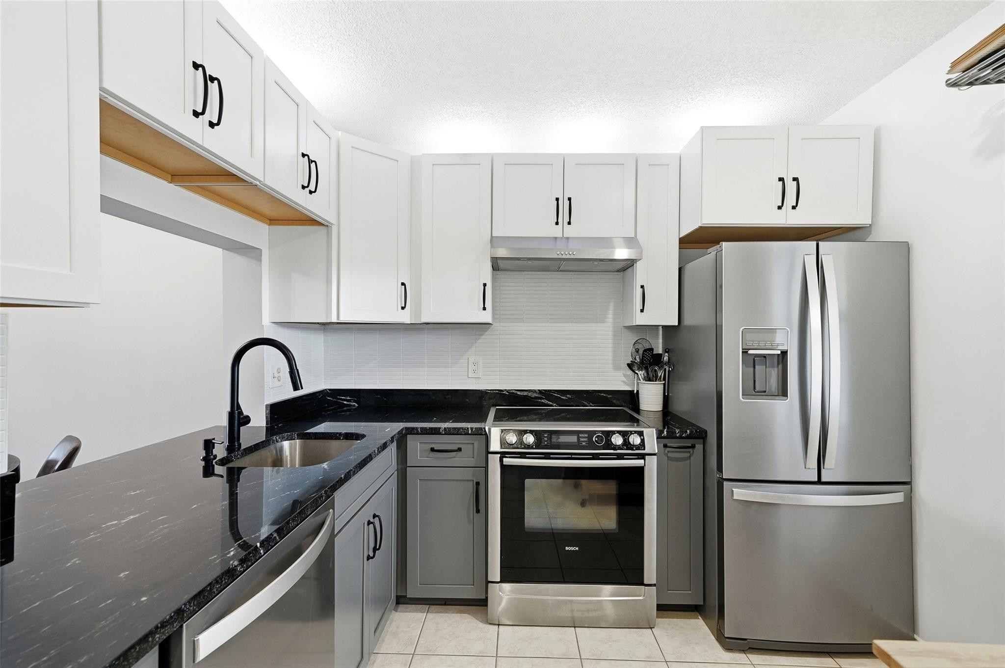 3053 Carambola Circle 2327, Coconut Creek Unit: 2327