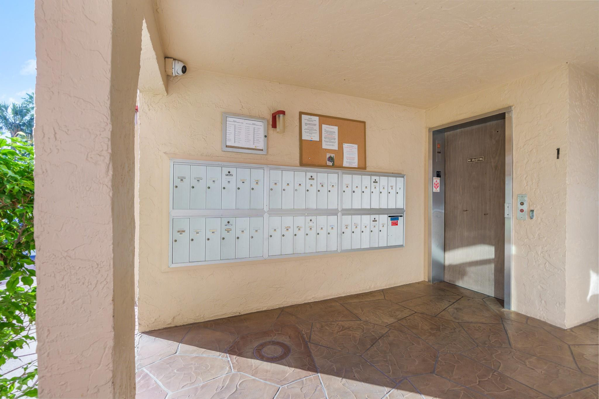 1010 Country Club Dr 306