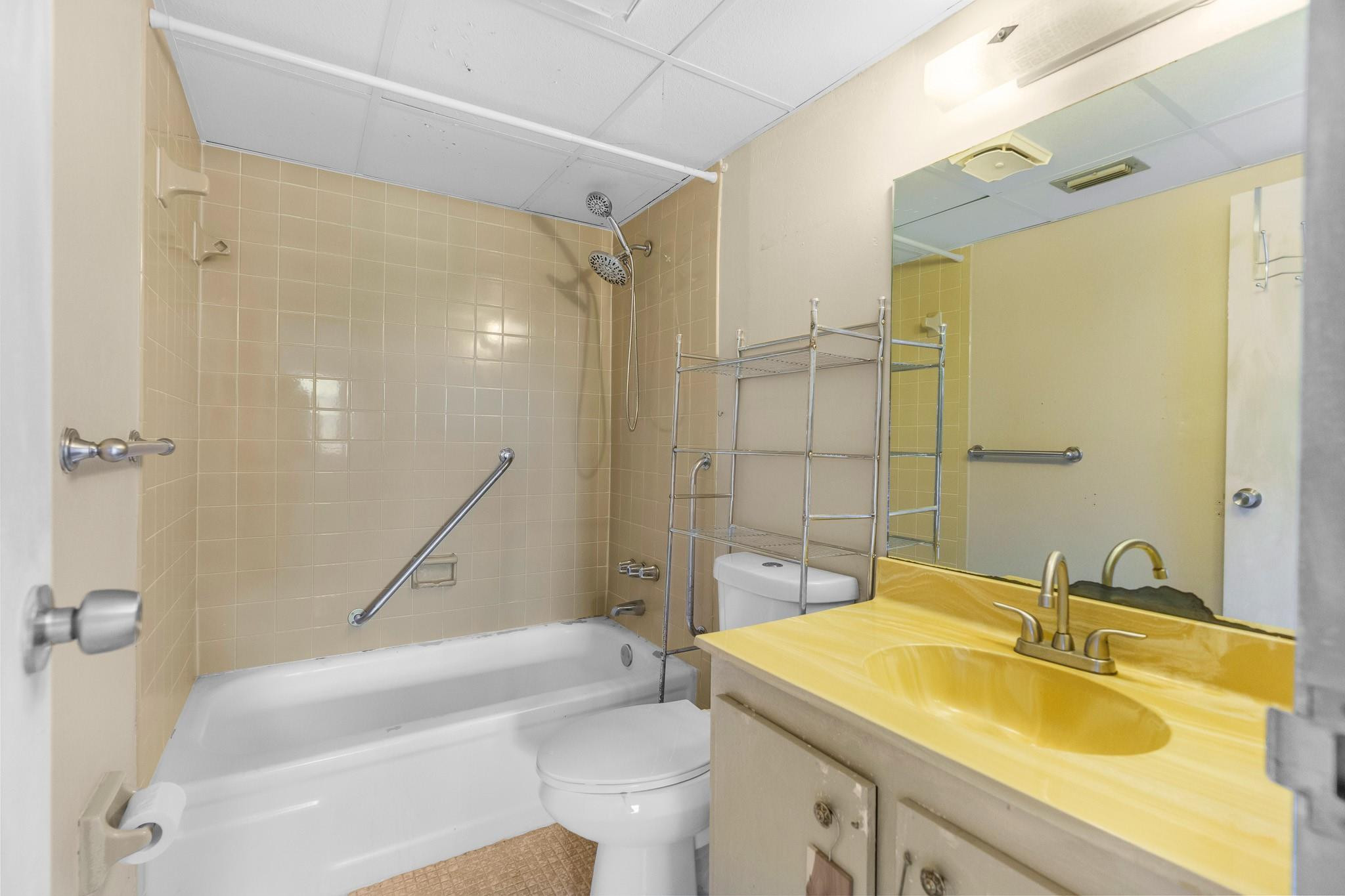 1010 Country Club Dr 306