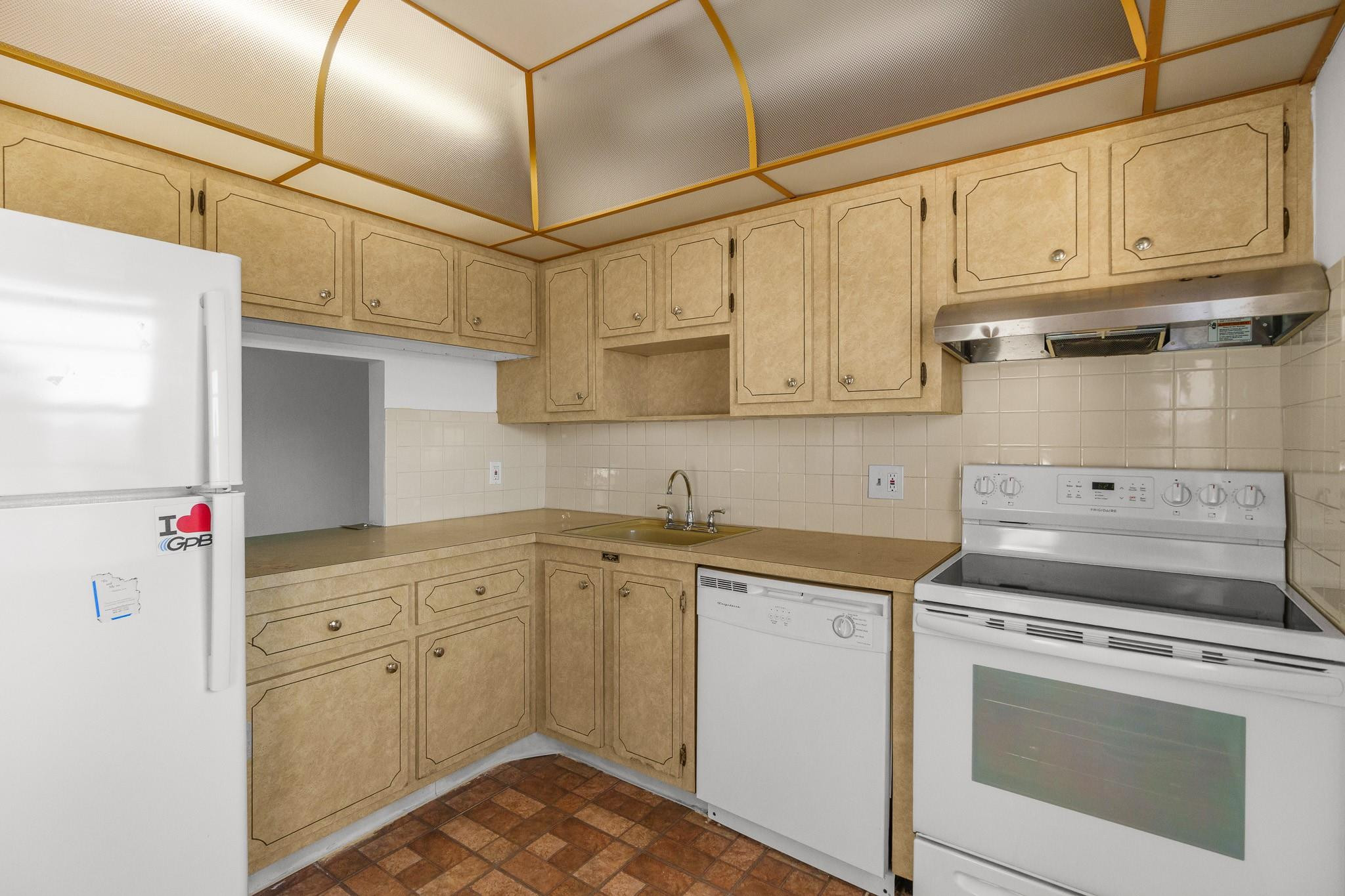 1010 Country Club Dr 306