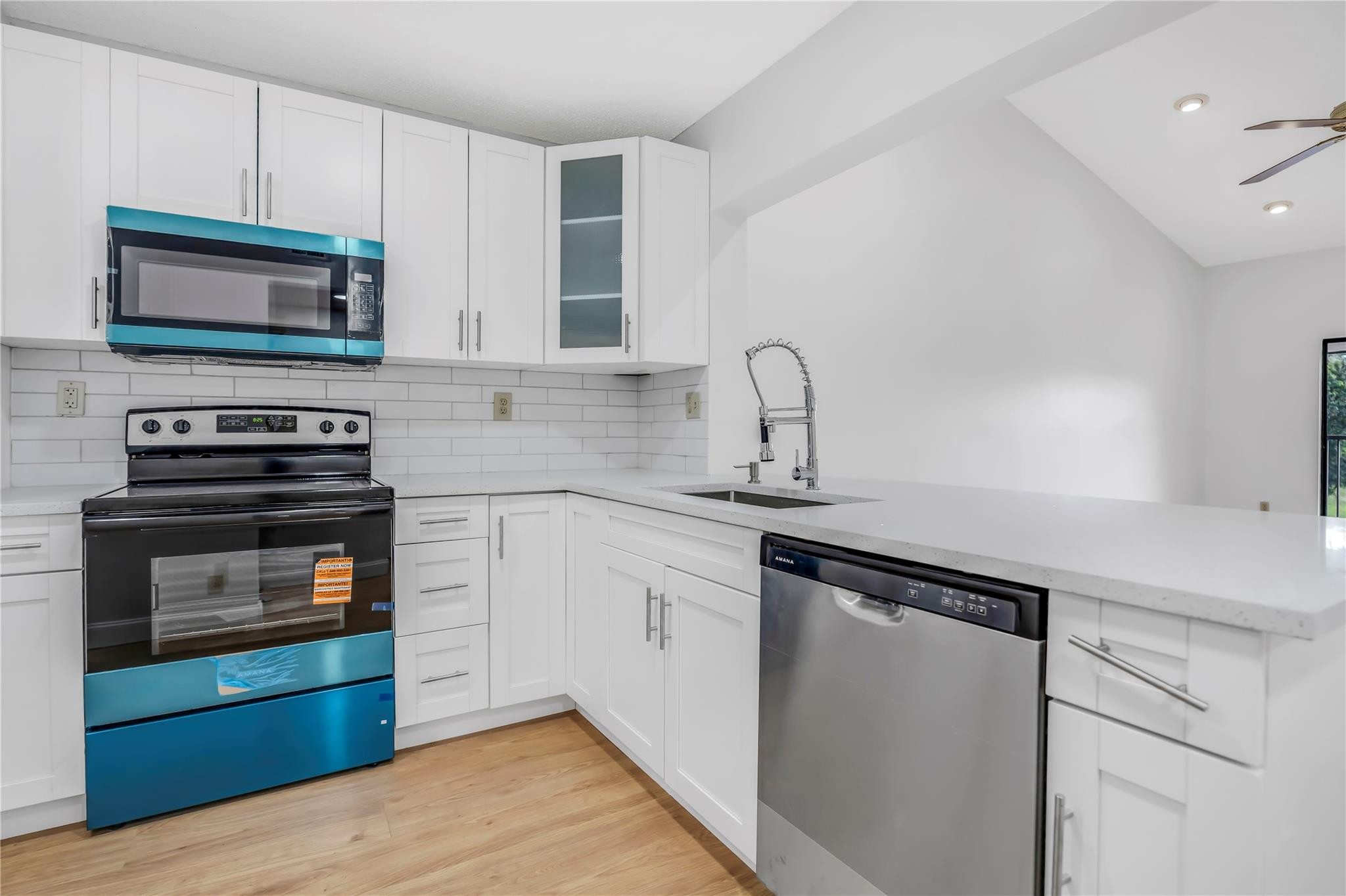 3211 S Carambola Cir S 23106