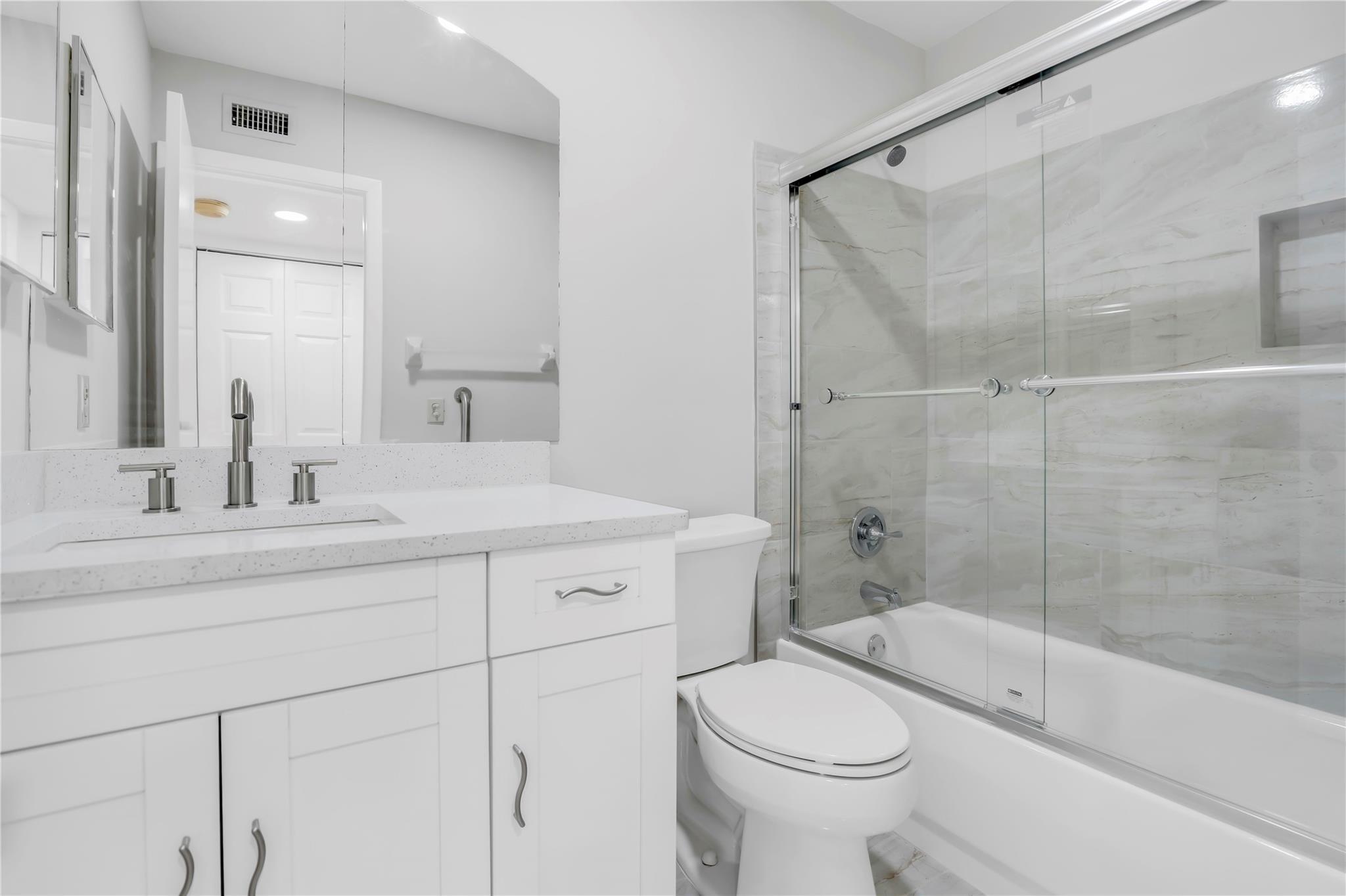 3211 S Carambola Cir S 23106