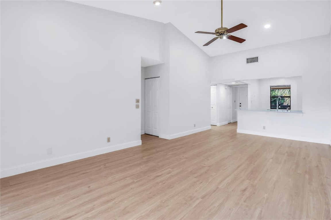 3211 S Carambola Cir S 23106