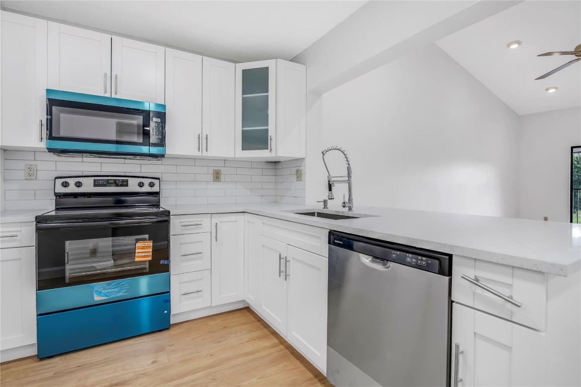 3211 S Carambola Cir S 23106