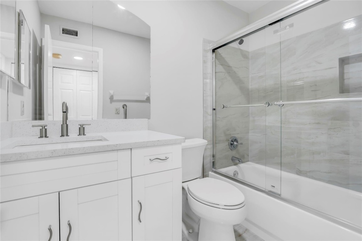 3211 S Carambola Cir S 23106