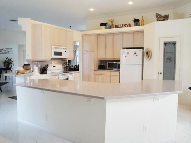 5216 NW 109th Way