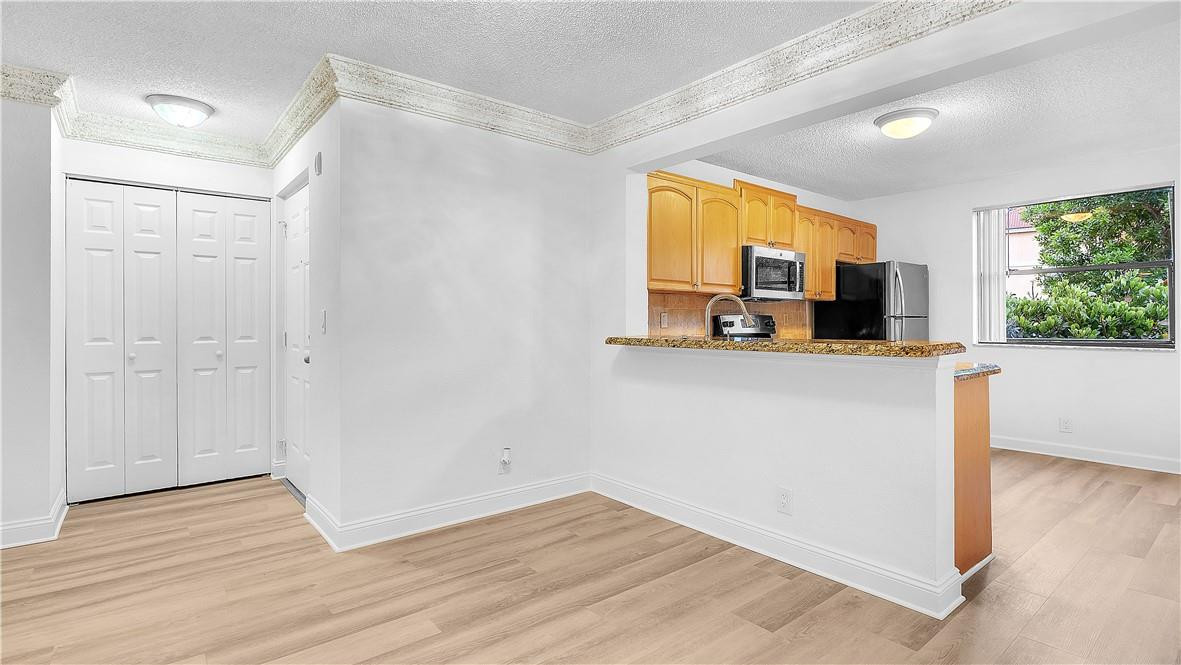 5681 Riverside Dr 101A6