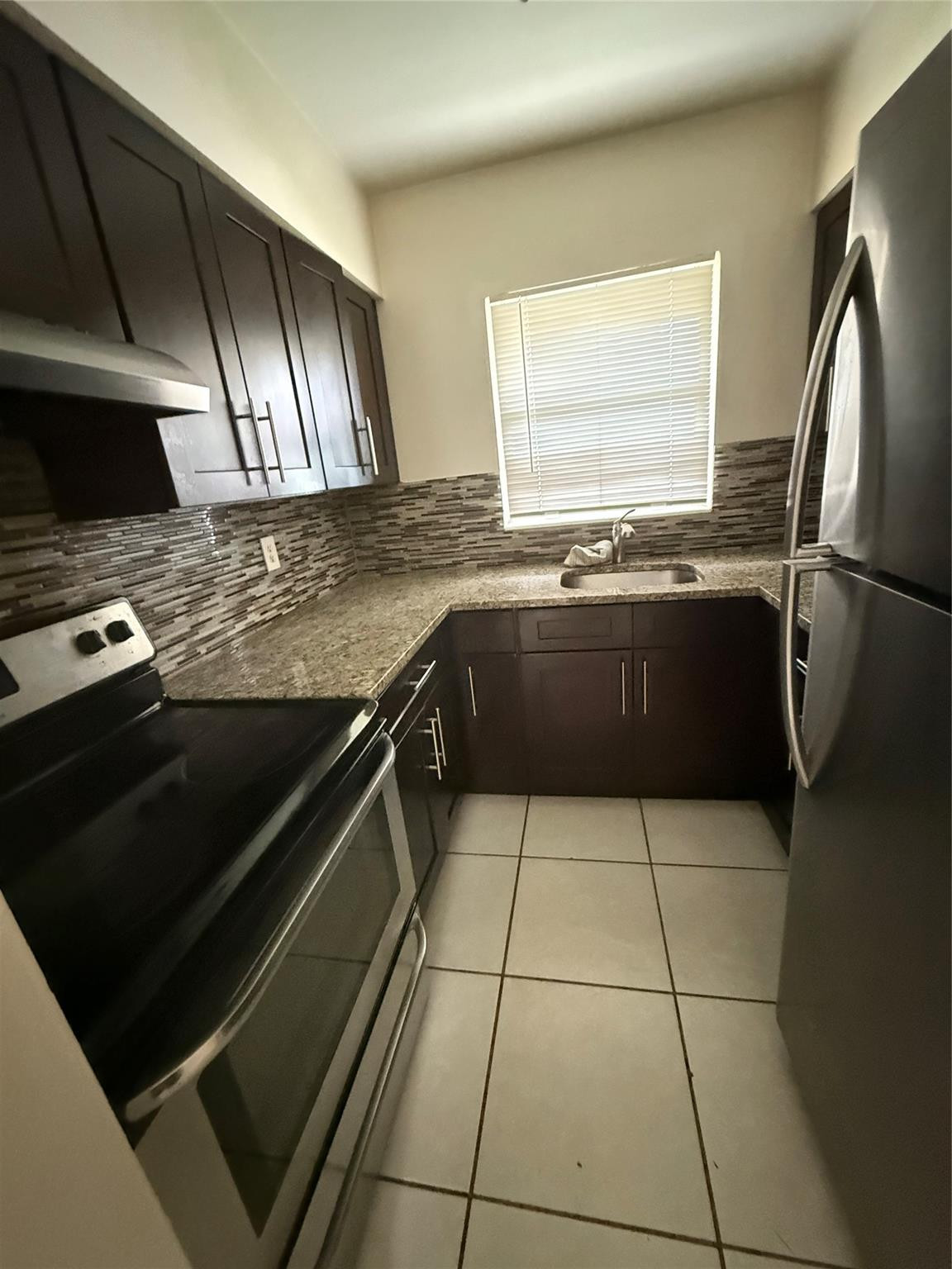 241 SE PARK ST 1