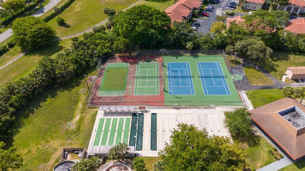 3120 Holiday Springs Boulevard 106, Margate Unit: 106