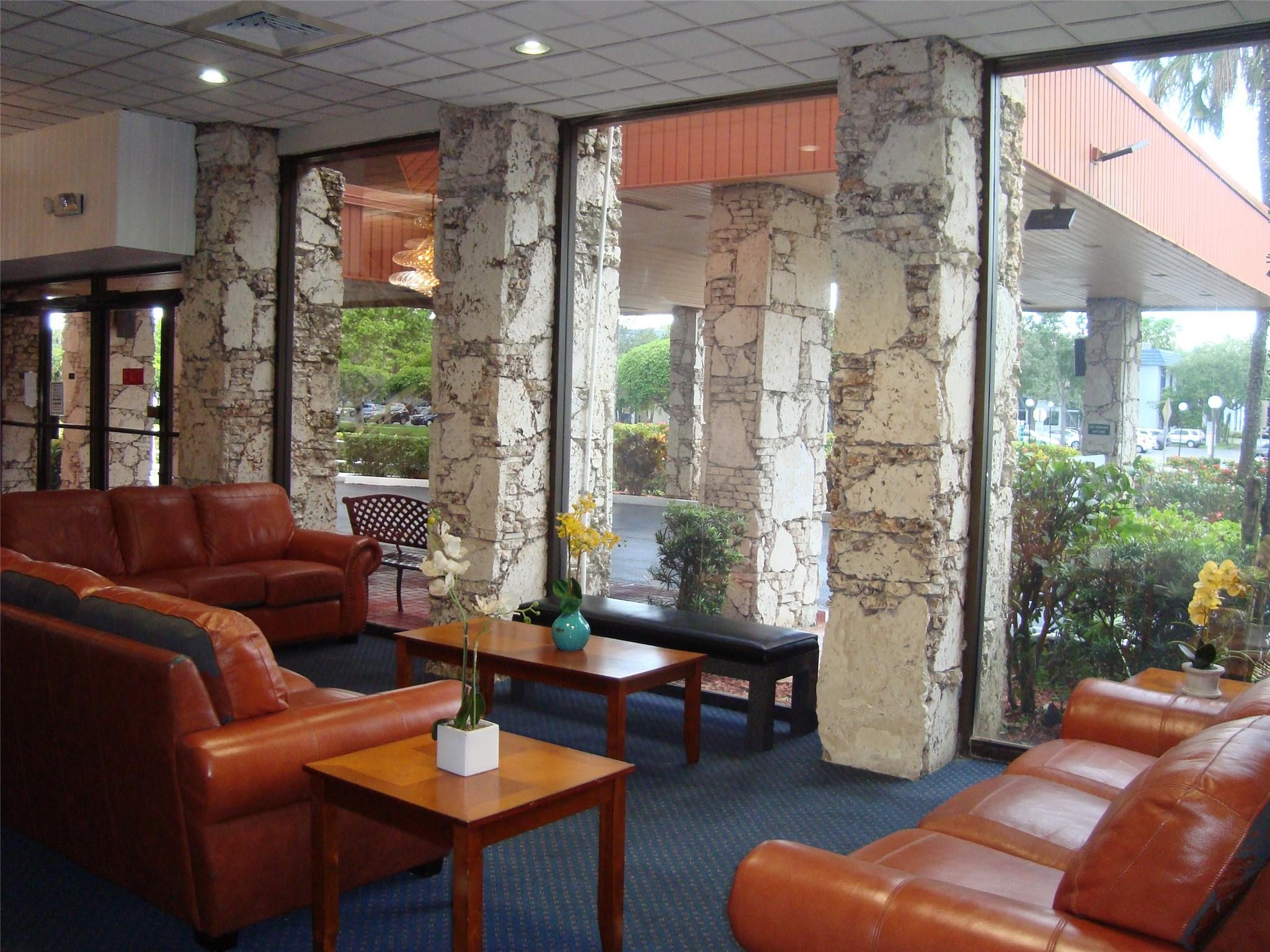 3120 Holiday Springs Boulevard 106, Margate Unit: 106