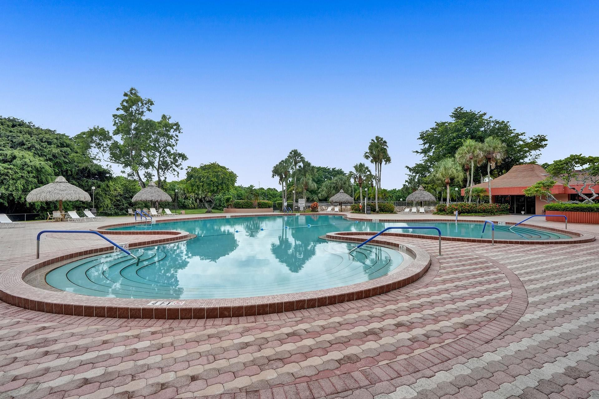3120 Holiday Springs Boulevard 106, Margate Unit: 106