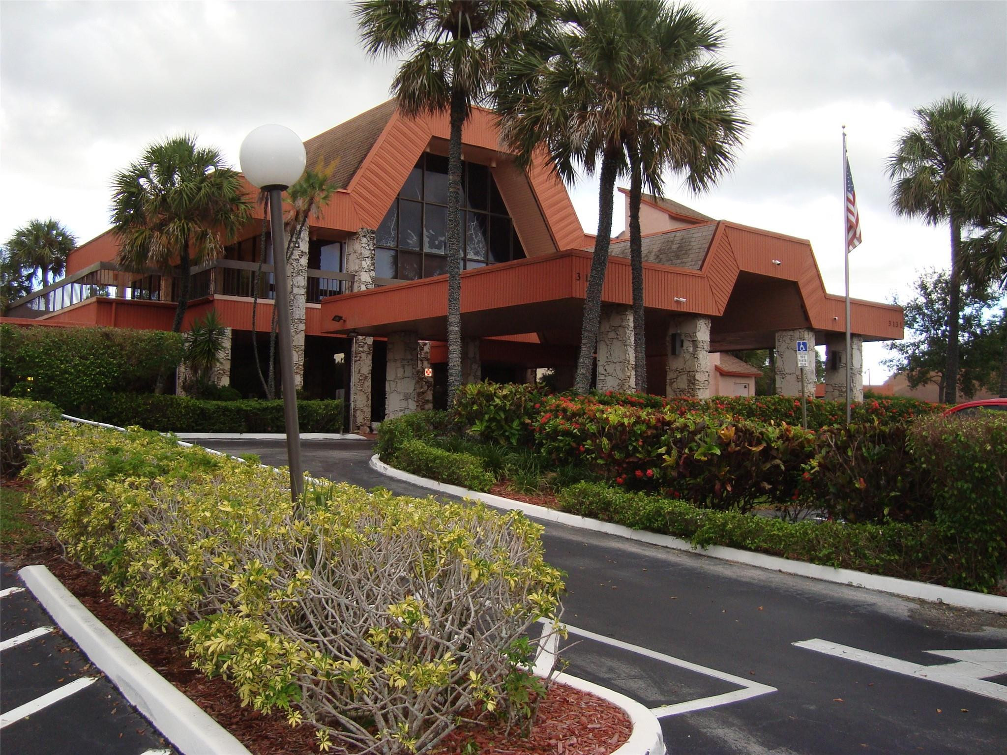 3120 Holiday Springs Boulevard 106, Margate Unit: 106