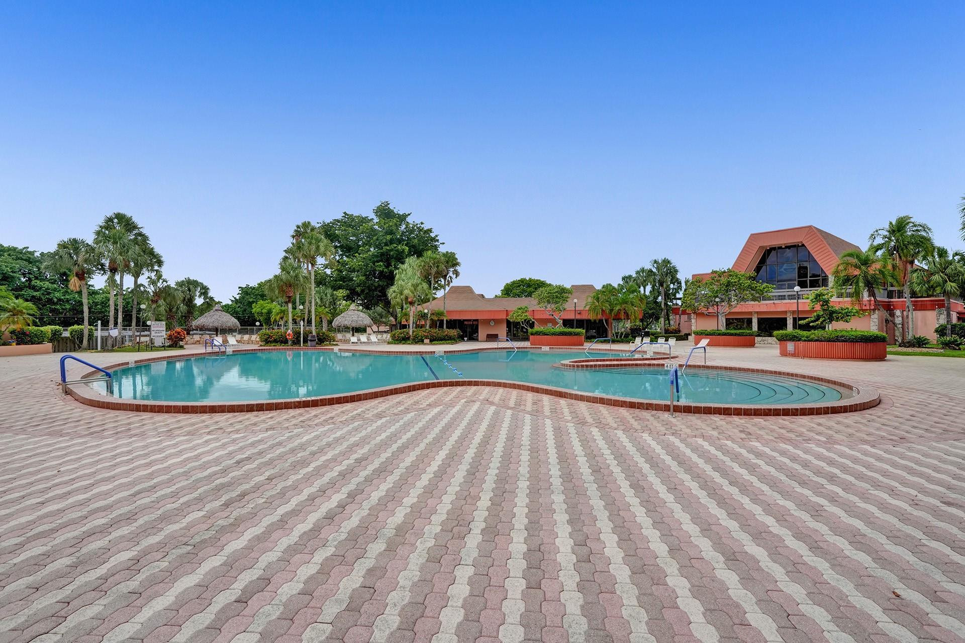 3120 Holiday Springs Boulevard 106, Margate Unit: 106