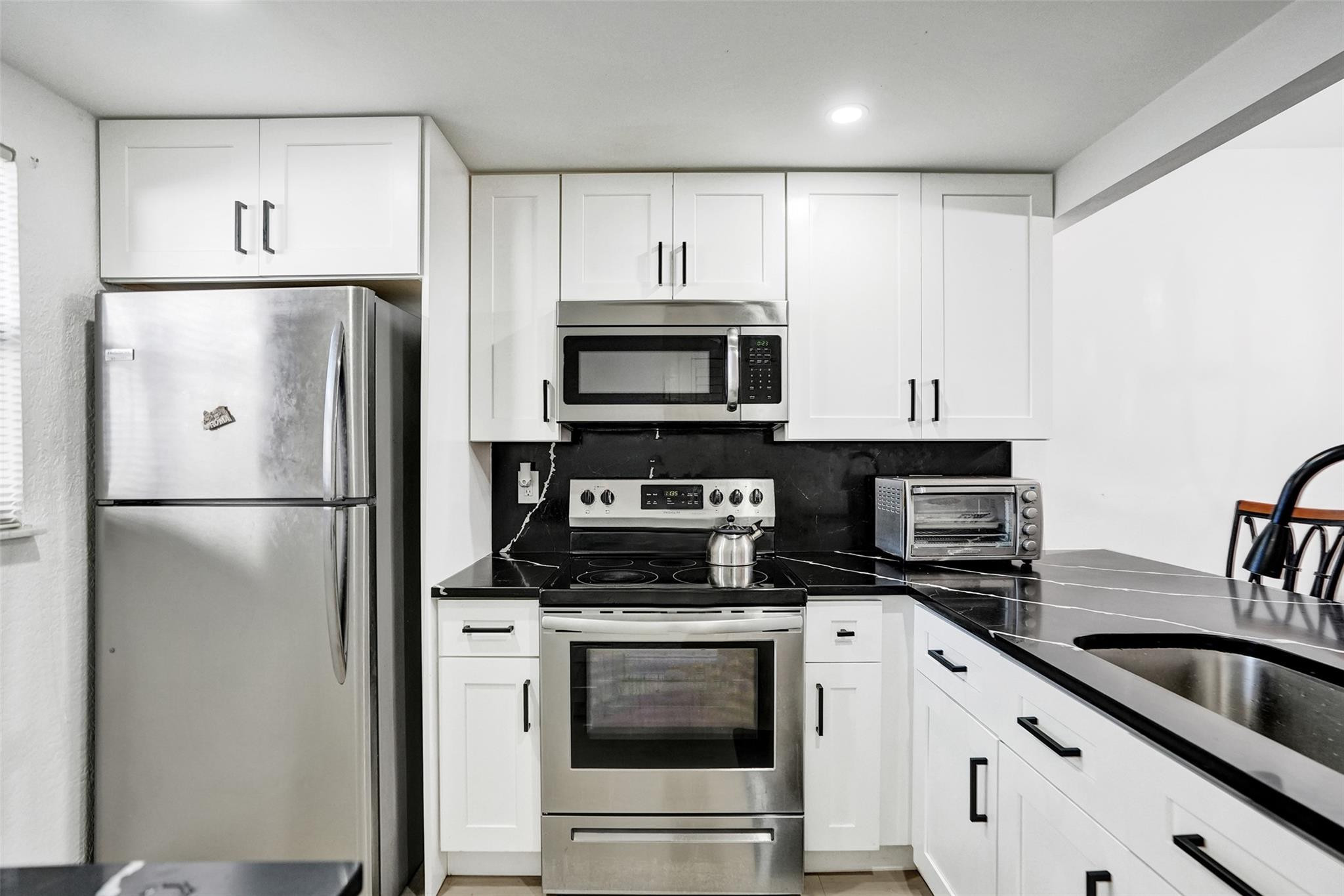 3120 Holiday Springs Boulevard 106, Margate Unit: 106