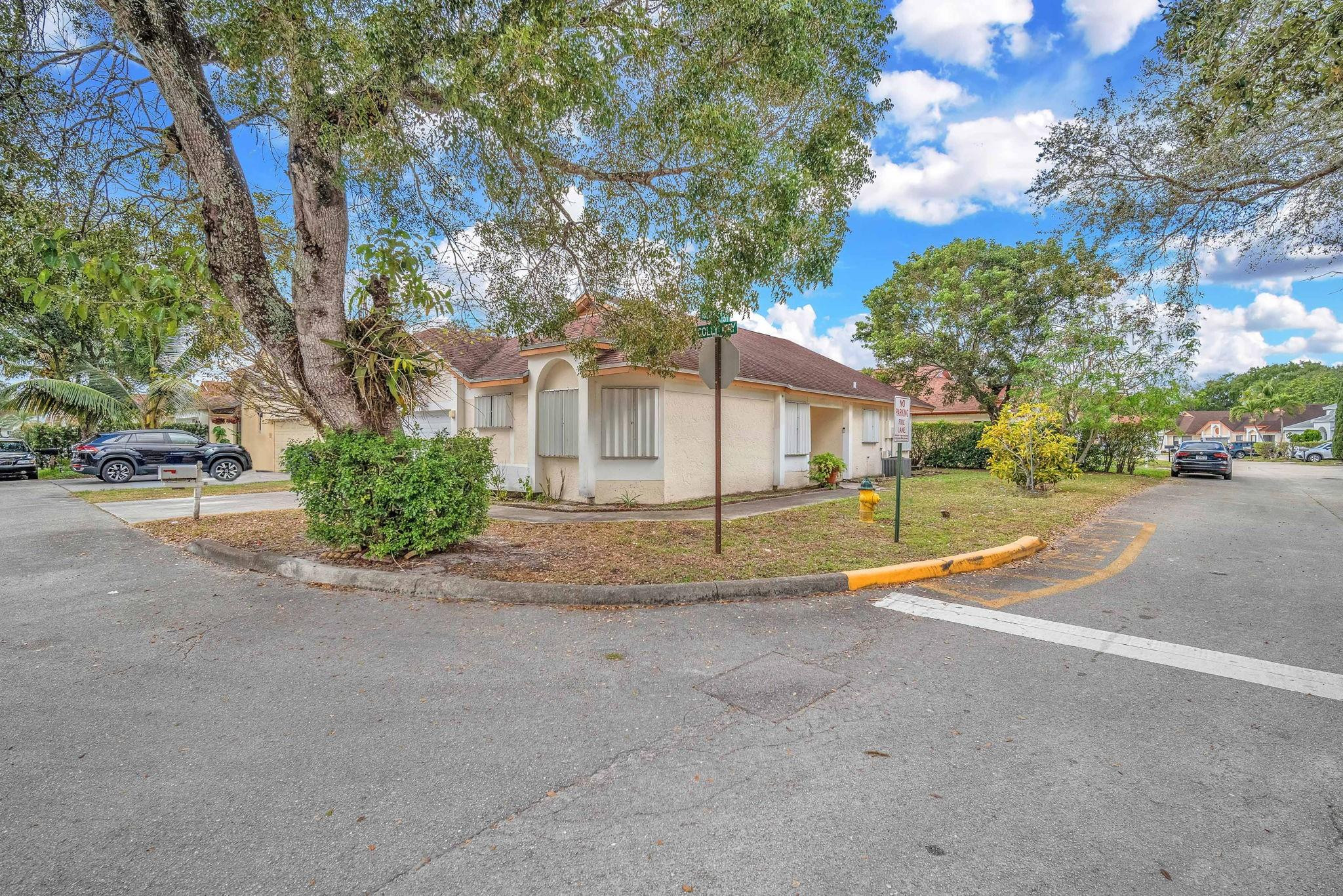 155 Colly Way, North Lauderdale