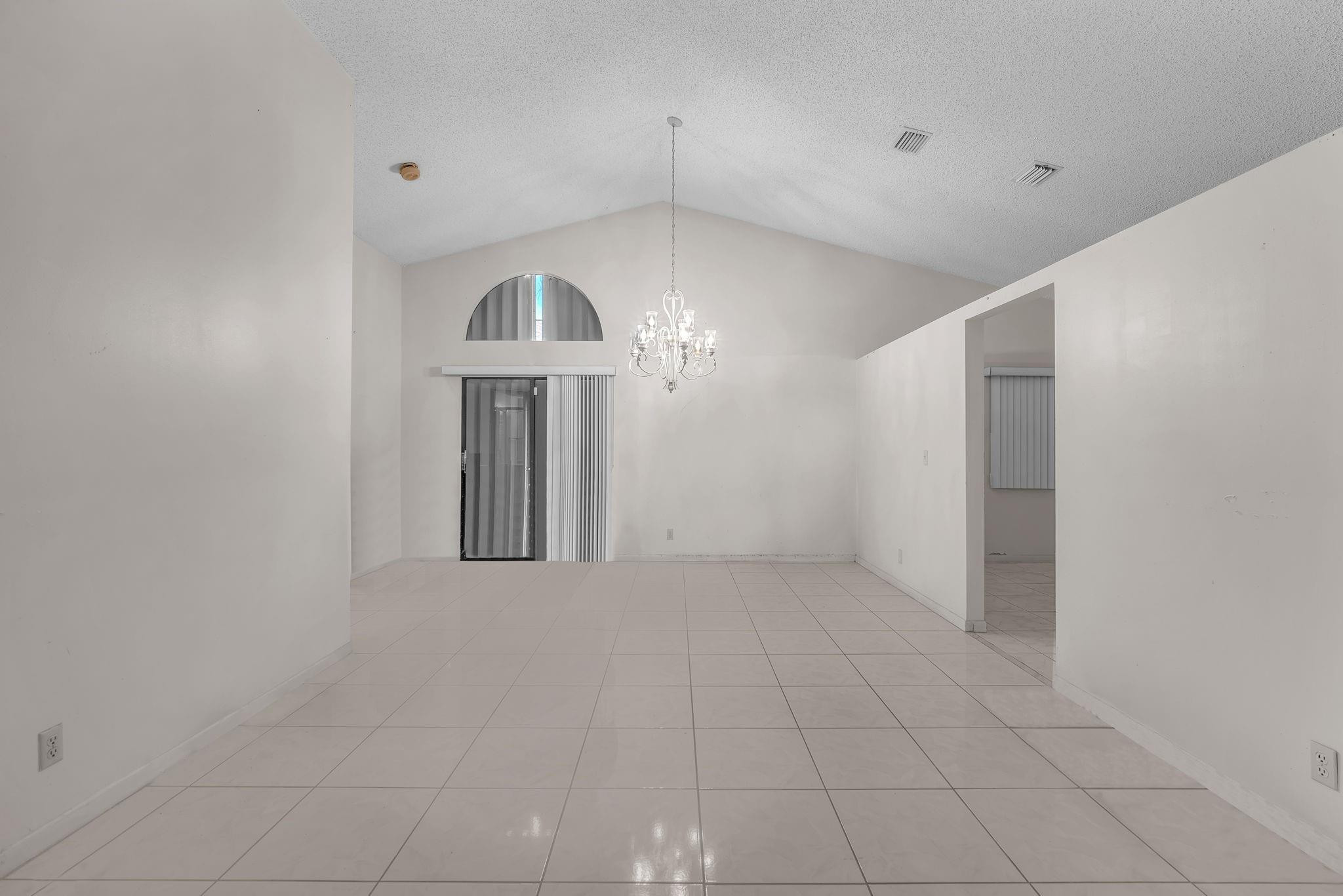 155 Colly Way, North Lauderdale