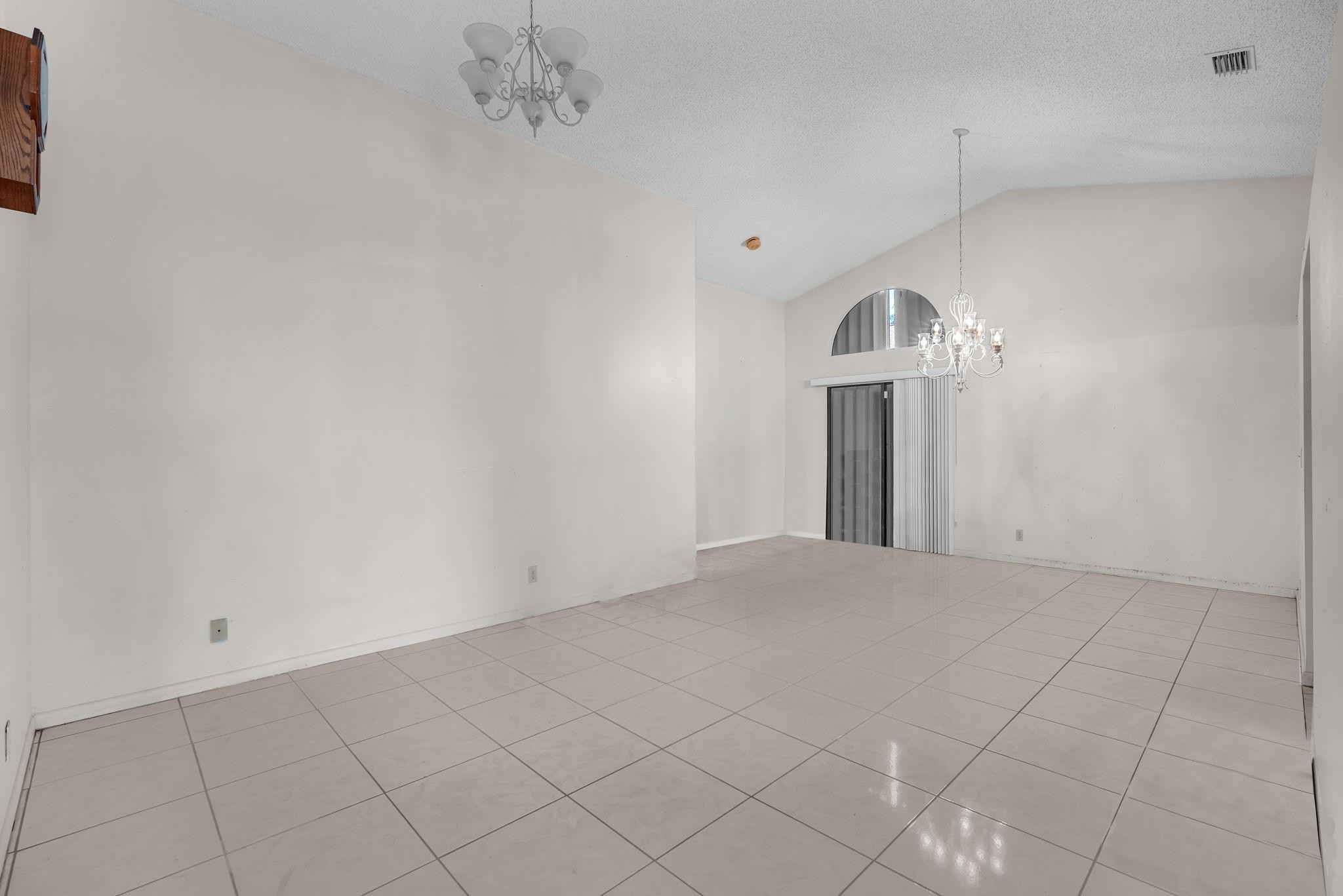 155 Colly Way, North Lauderdale