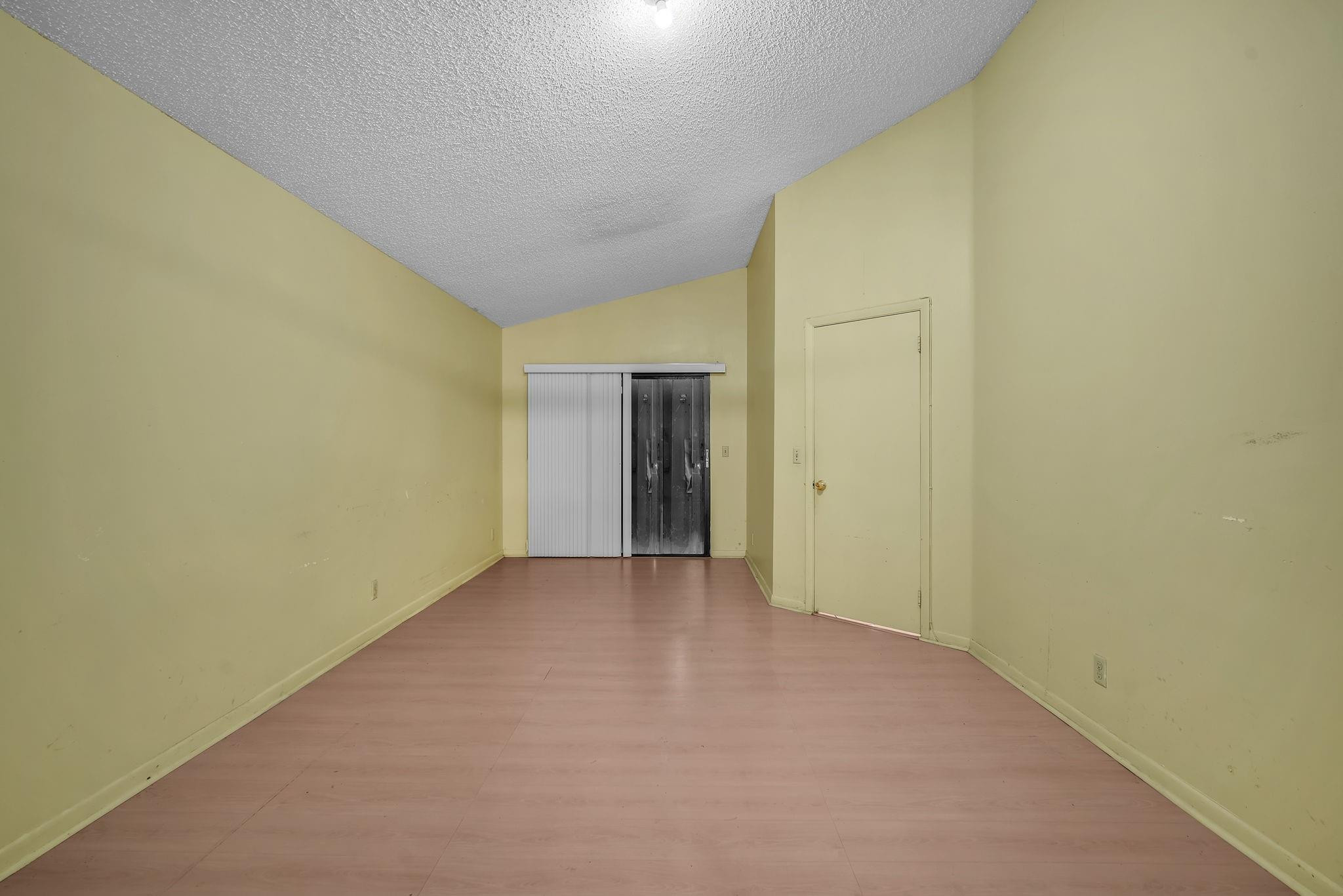 155 Colly Way, North Lauderdale