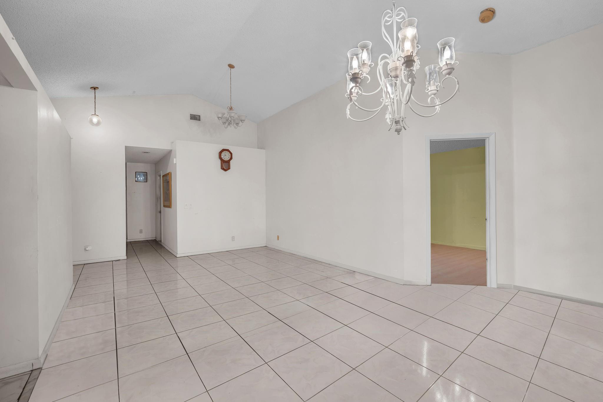 155 Colly Way, North Lauderdale