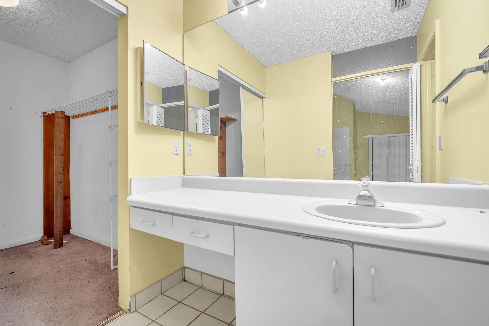 155 Colly Way, North Lauderdale