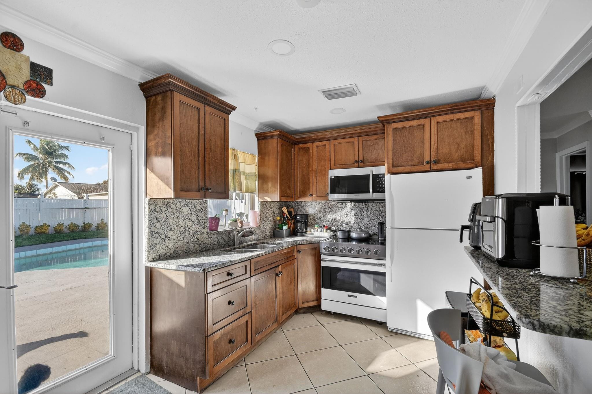 5590 S 35th Court, Greenacres