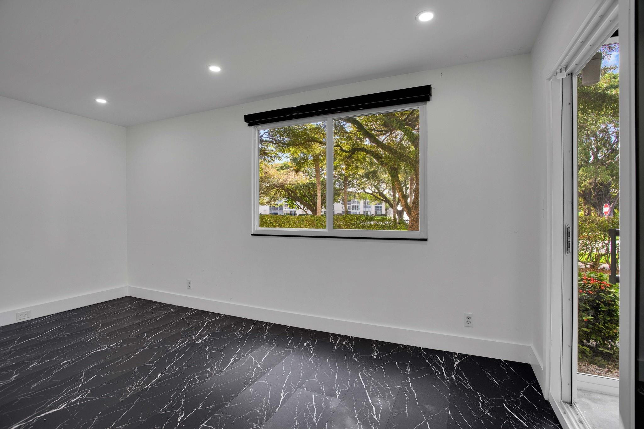 1601 Abaco M1